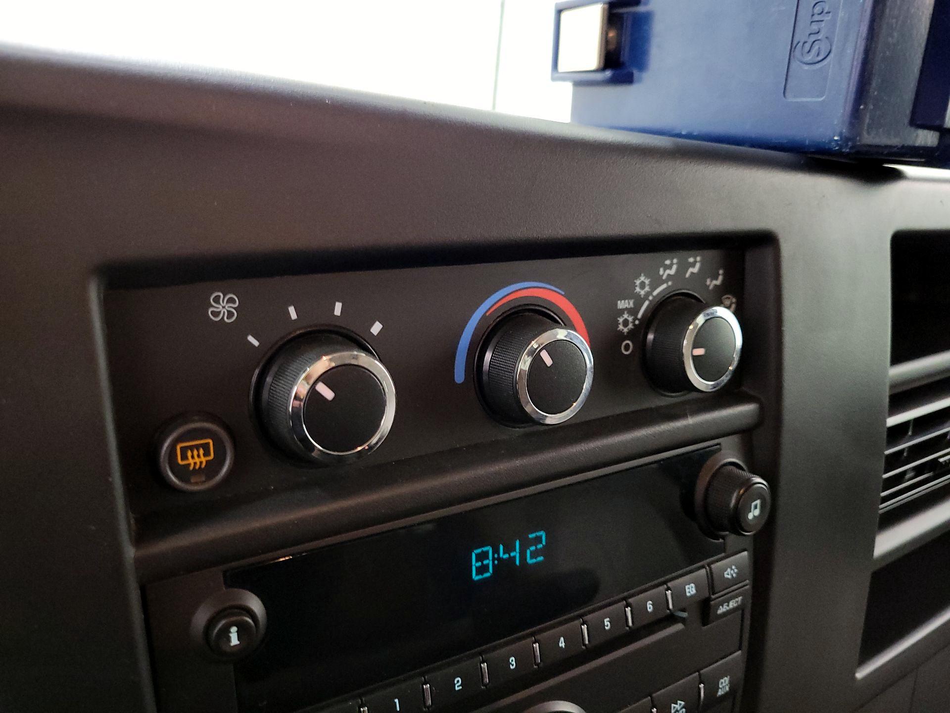 Thumbnail: 2014 Chevrolet Express - 15