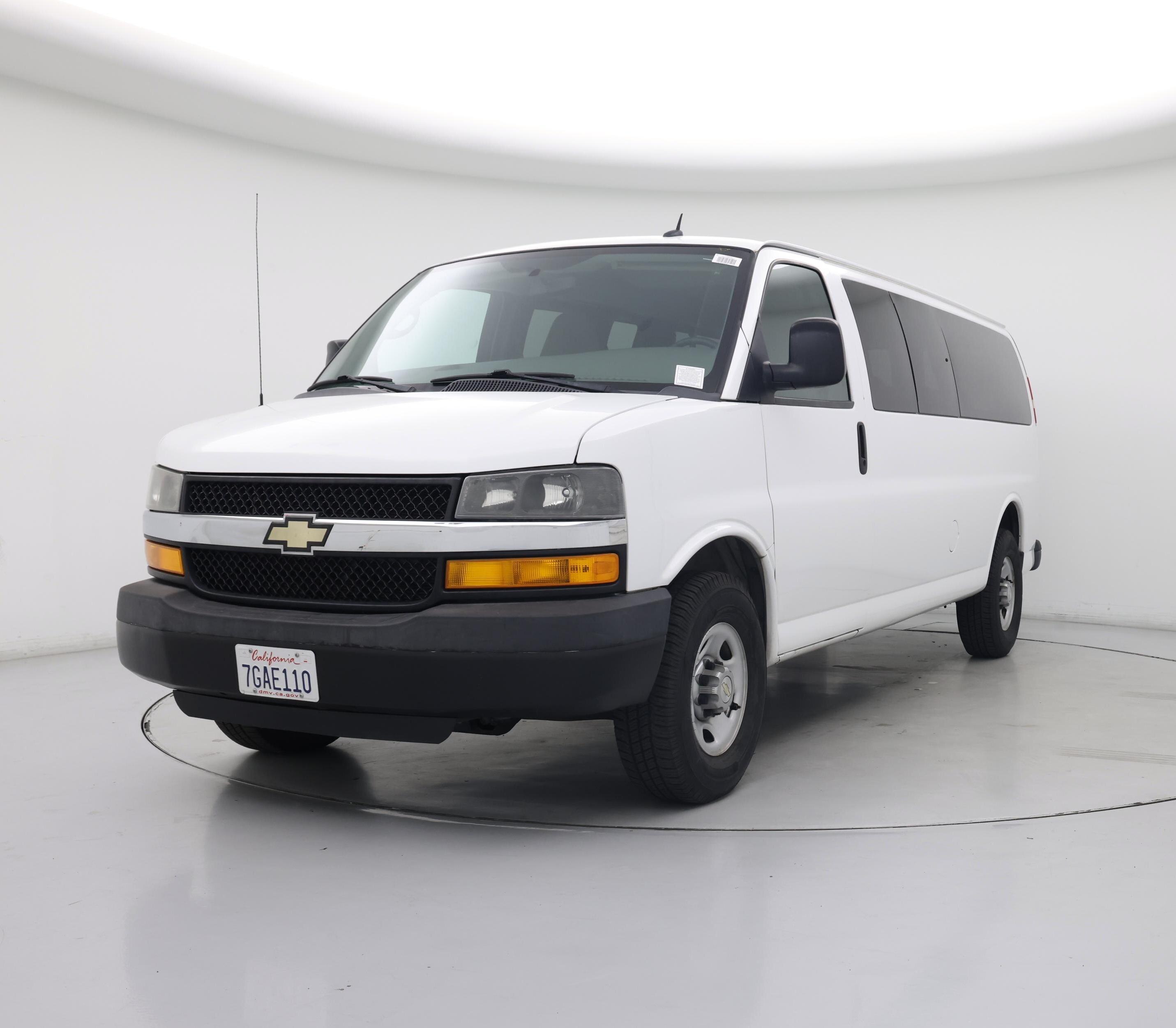 Thumbnail: 2014 Chevrolet Express - 4