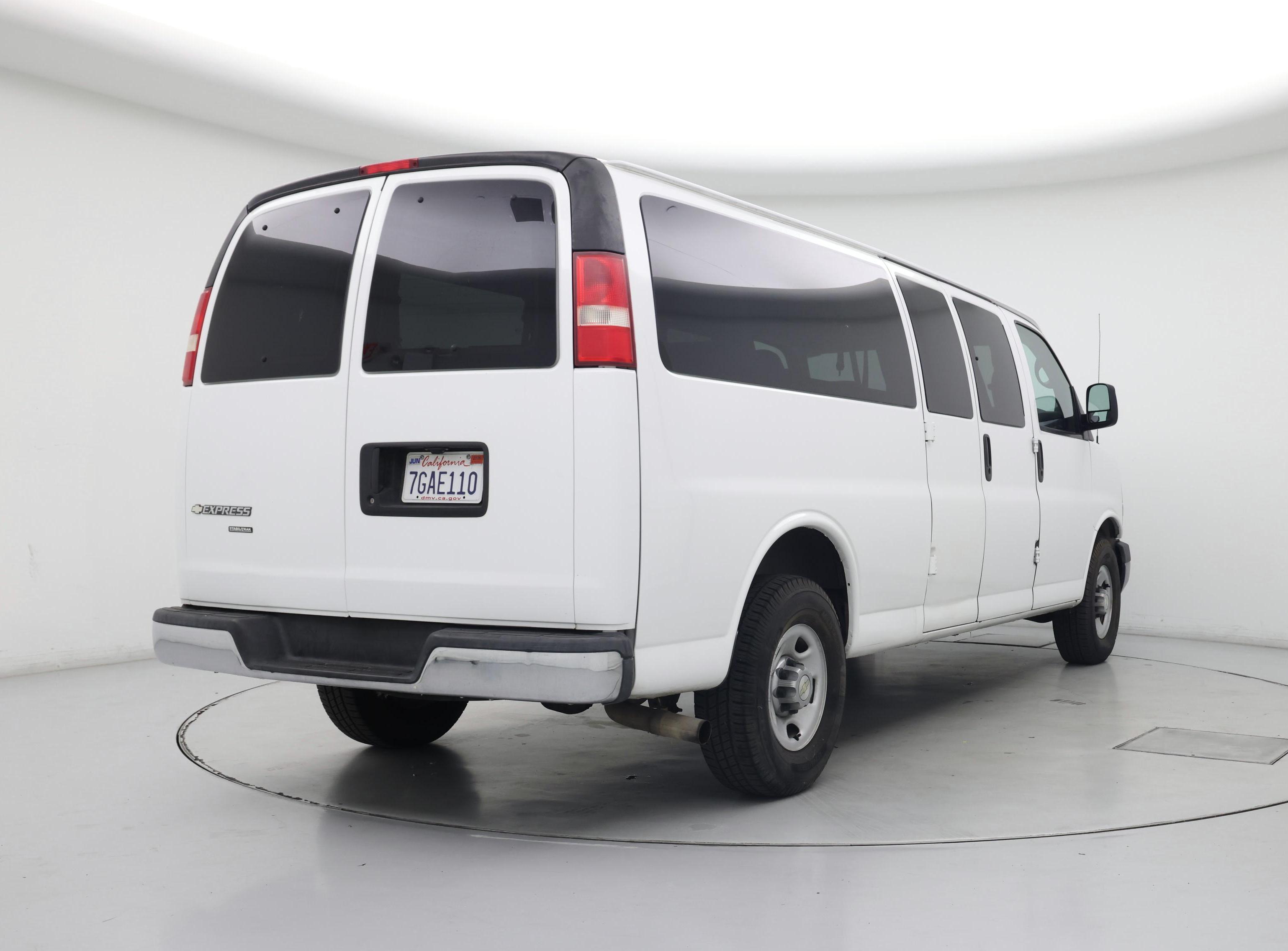Thumbnail: 2014 Chevrolet Express - 8