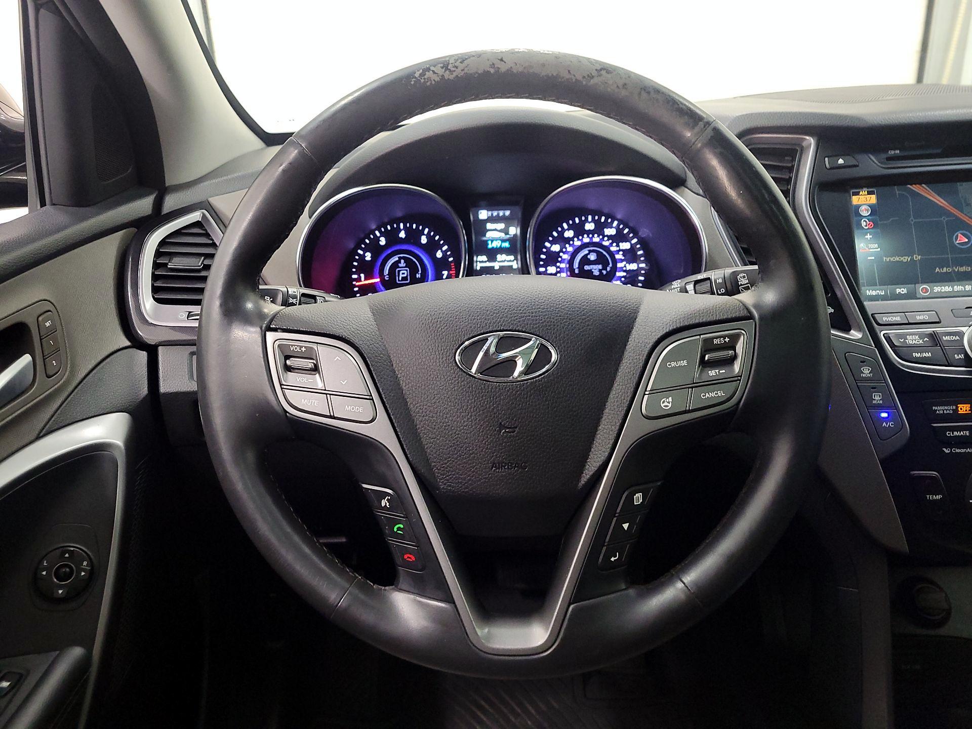 Thumbnail: 2016 Hyundai Santa Fe - 10