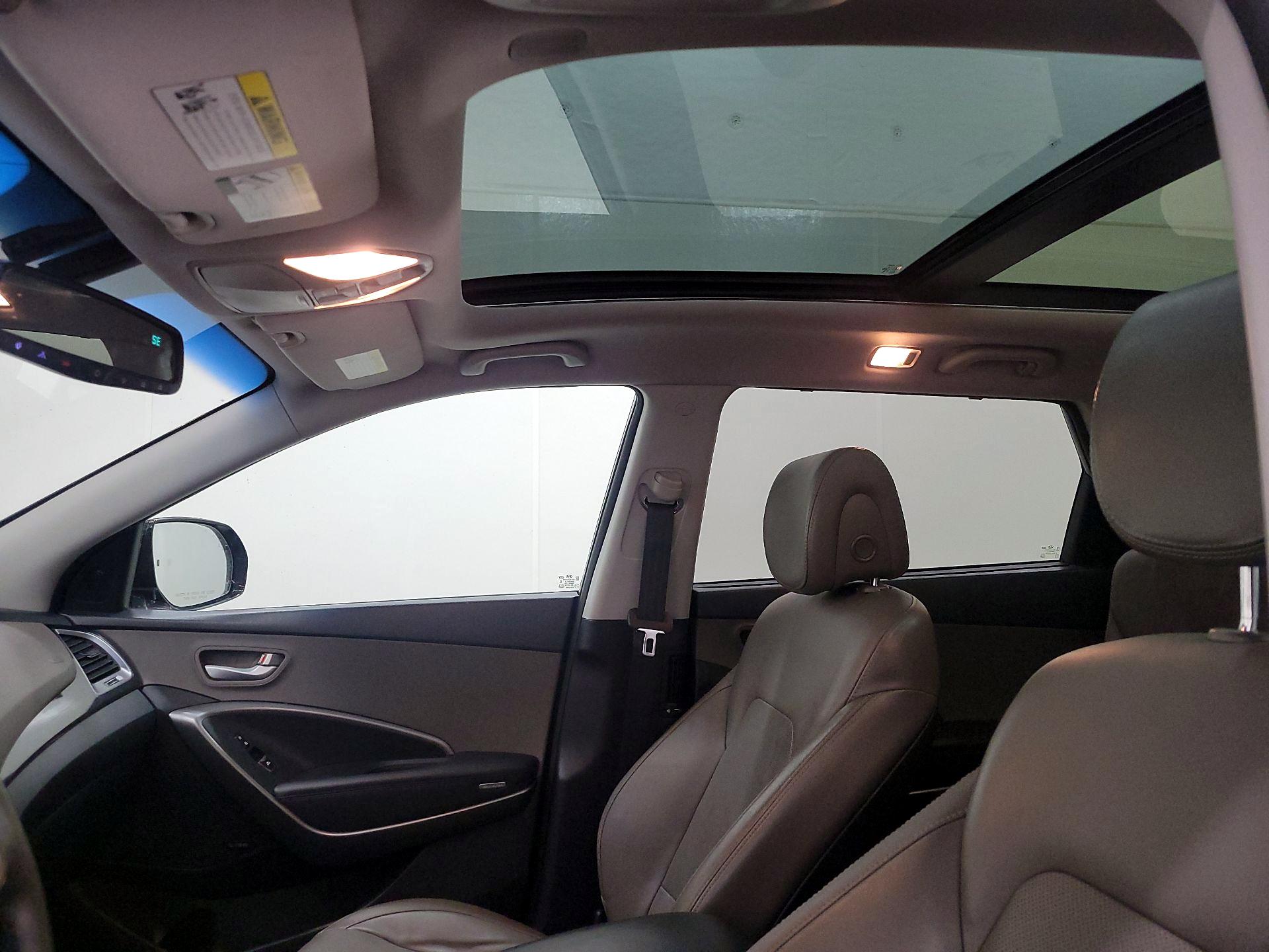 Thumbnail: 2016 Hyundai Santa Fe - 20