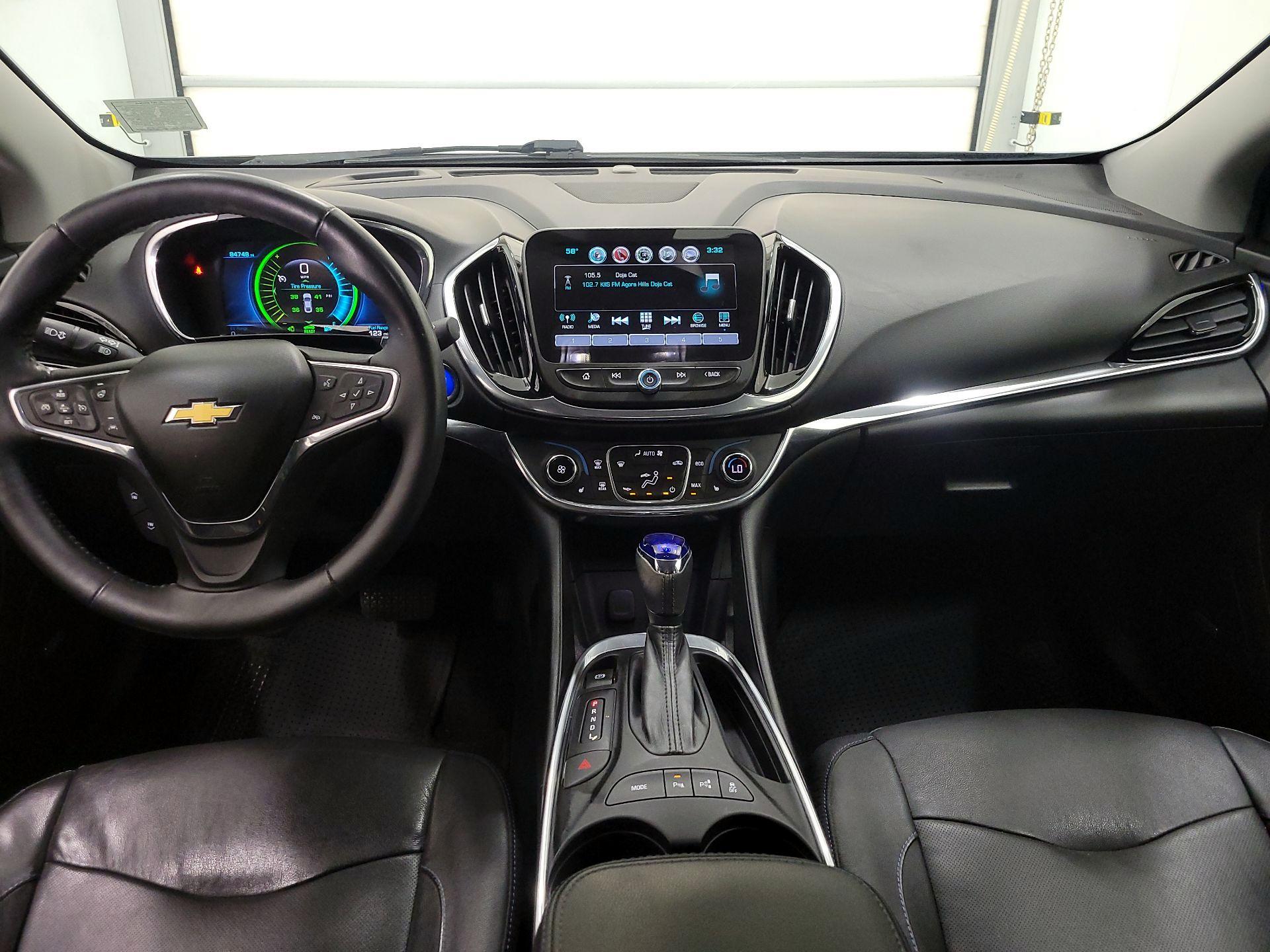 Thumbnail: 2017 Chevrolet Volt - 9