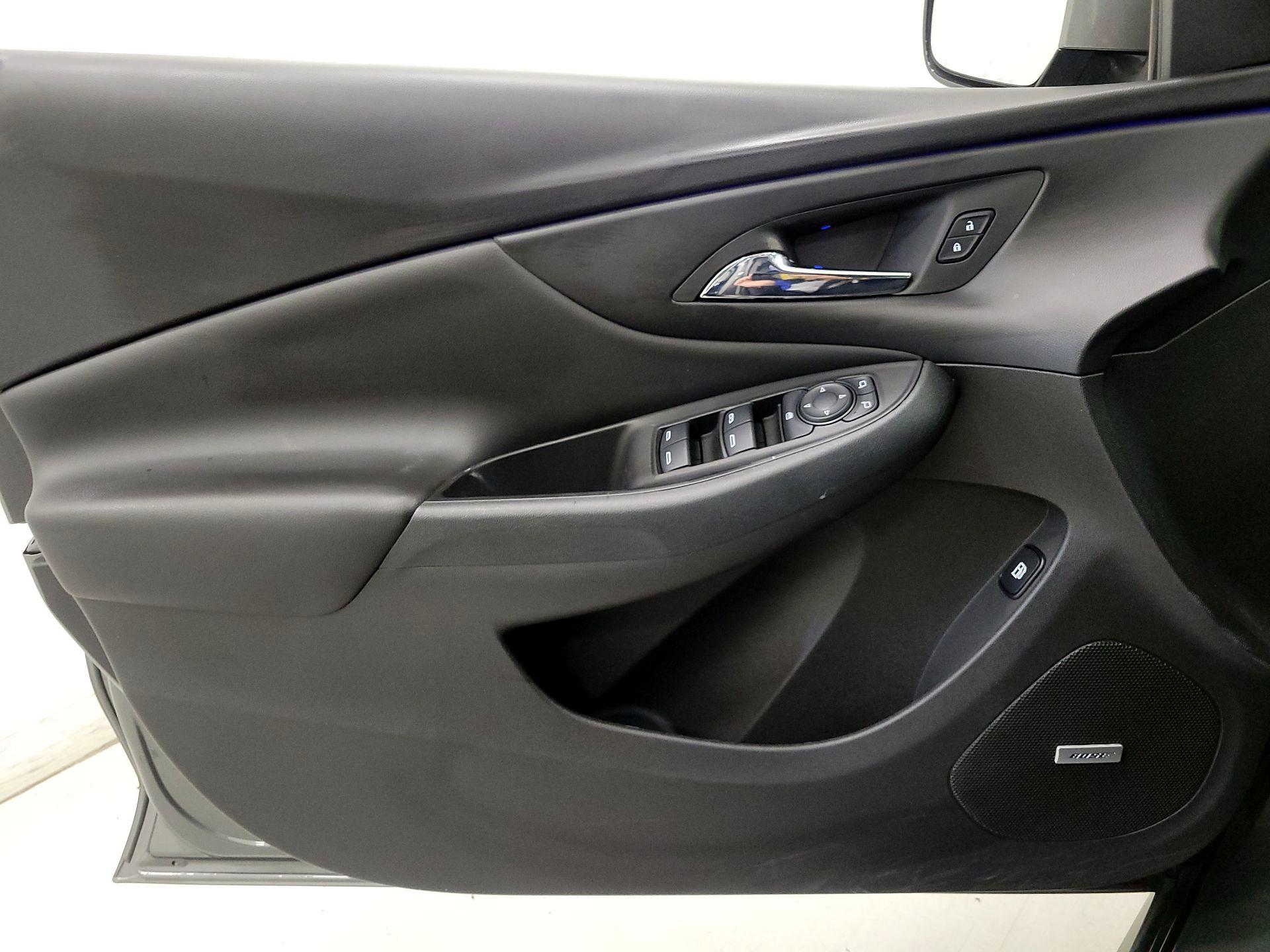 Thumbnail: 2017 Chevrolet Volt - 12