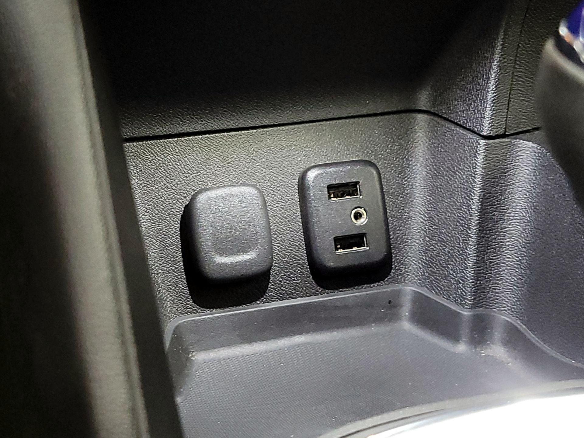 Thumbnail: 2017 Chevrolet Volt - 18