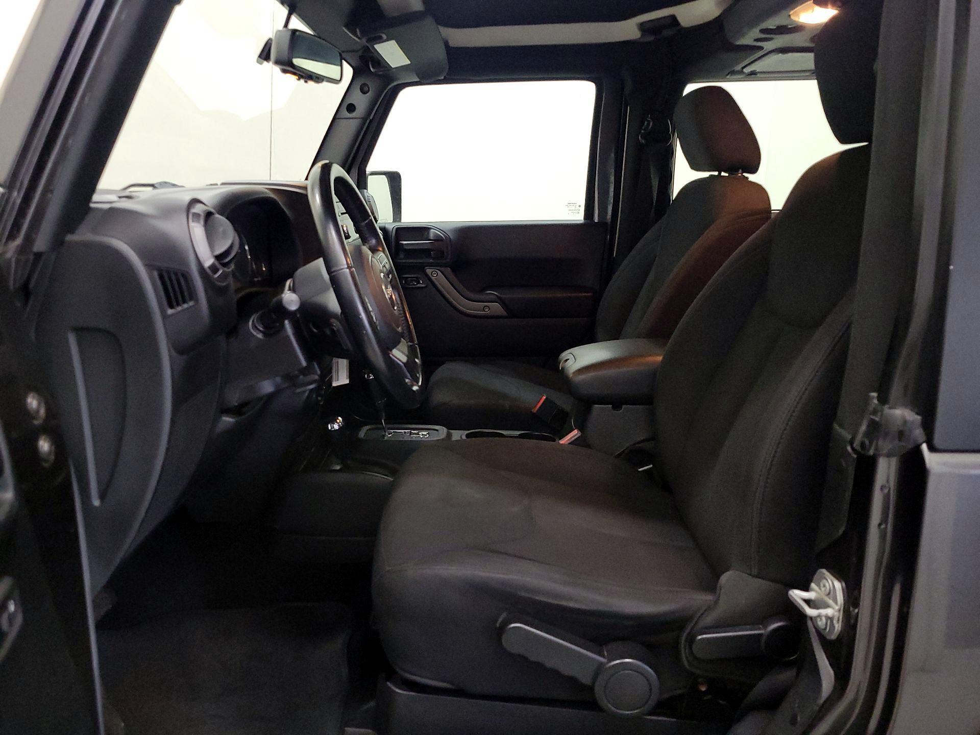 Thumbnail: 2018 Jeep Wrangler - 11