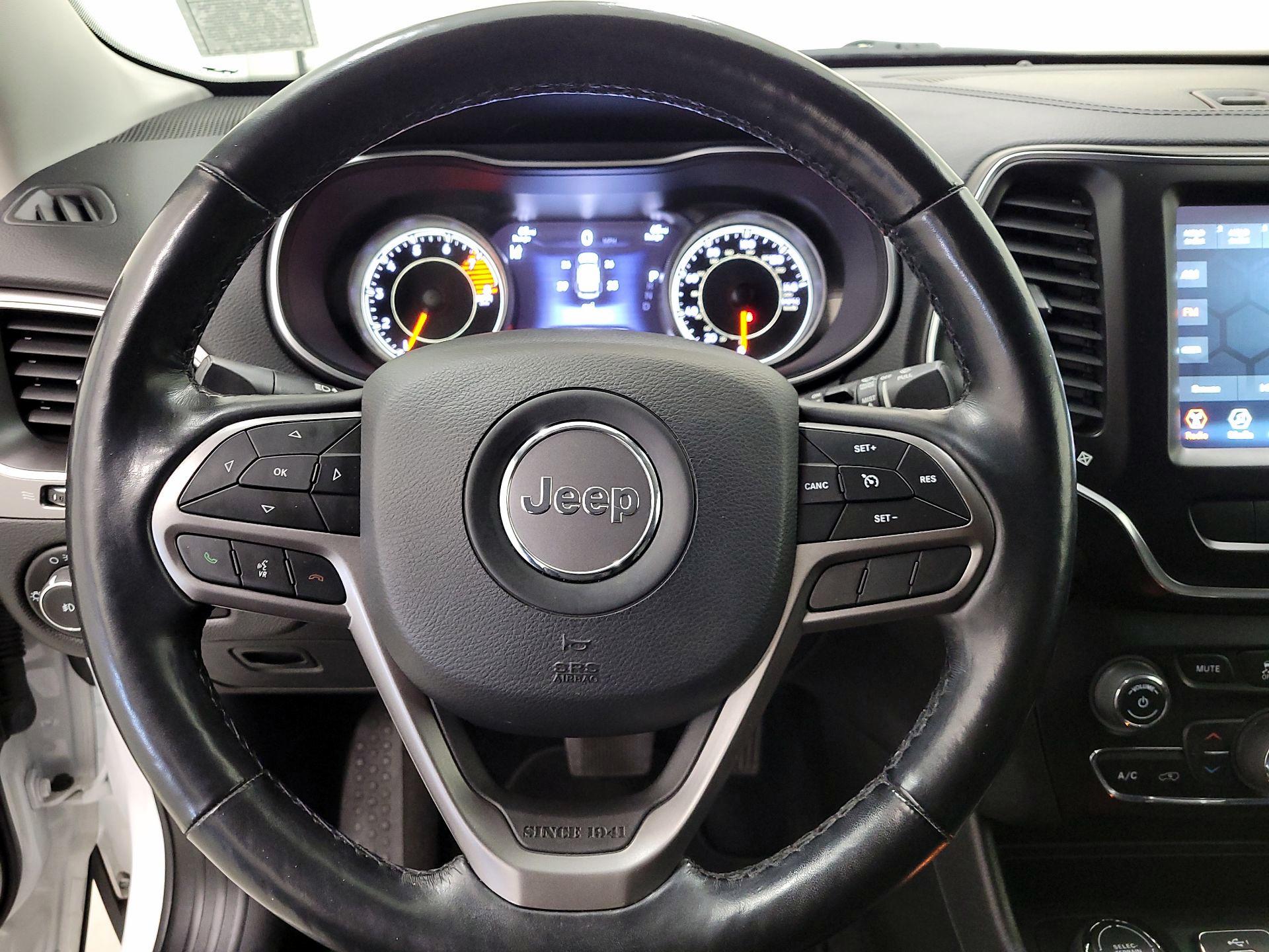 Thumbnail: 2021 Jeep Cherokee - 10