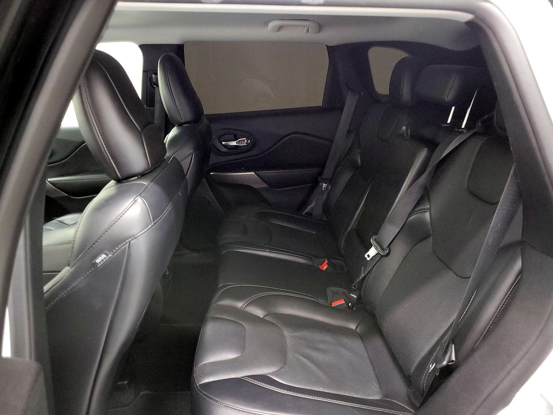 Thumbnail: 2021 Jeep Cherokee - 19