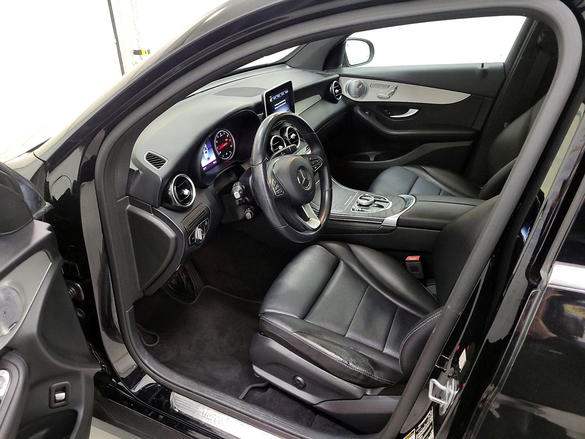 Thumbnail: 2019 Mercedes-Benz GLC - 11