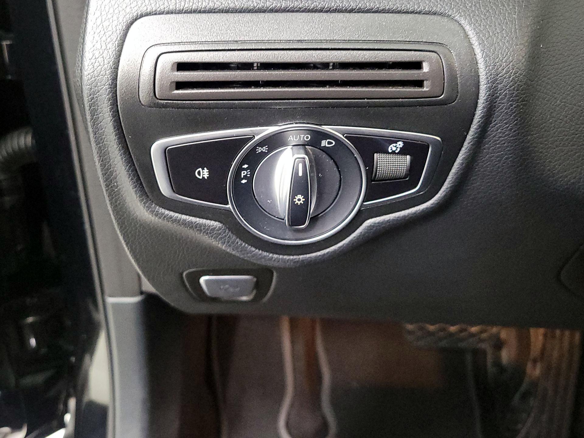 Thumbnail: 2019 Mercedes-Benz GLC - 13