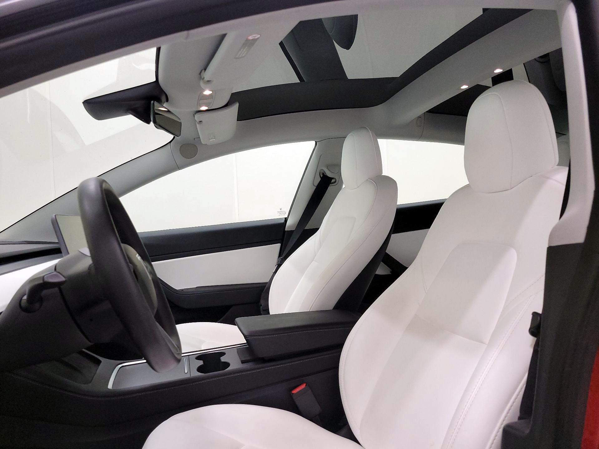 Thumbnail: 2021 Tesla Model 3 - 17