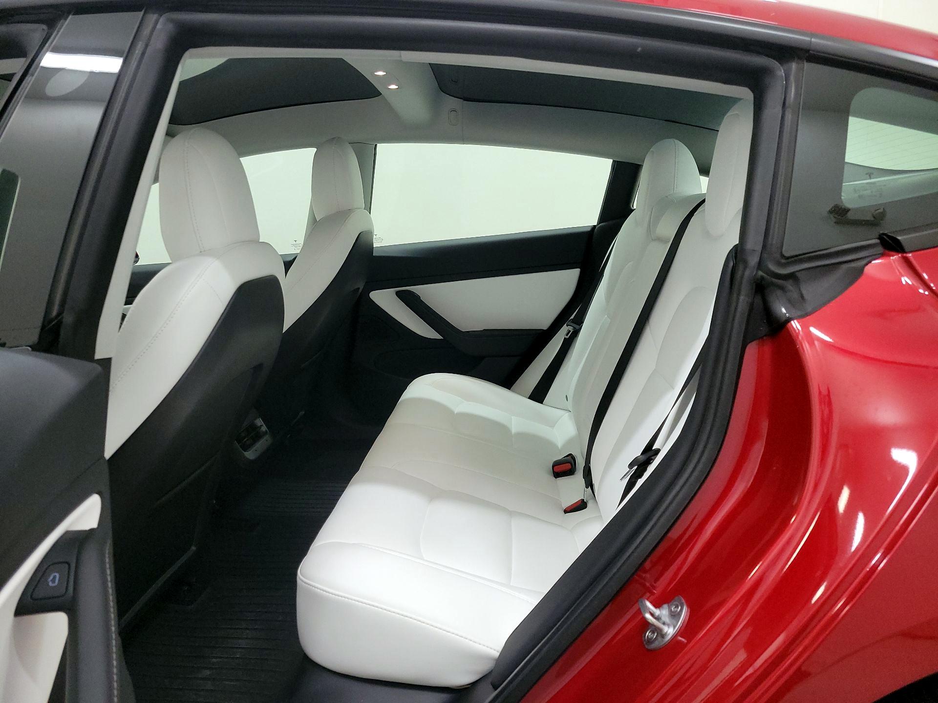 Thumbnail: 2021 Tesla Model 3 - 18