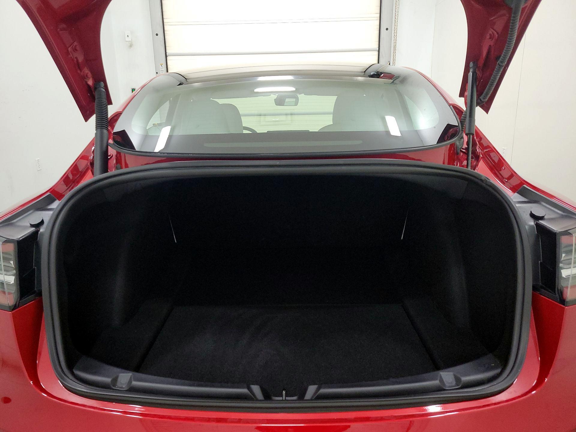 Thumbnail: 2021 Tesla Model 3 - 19