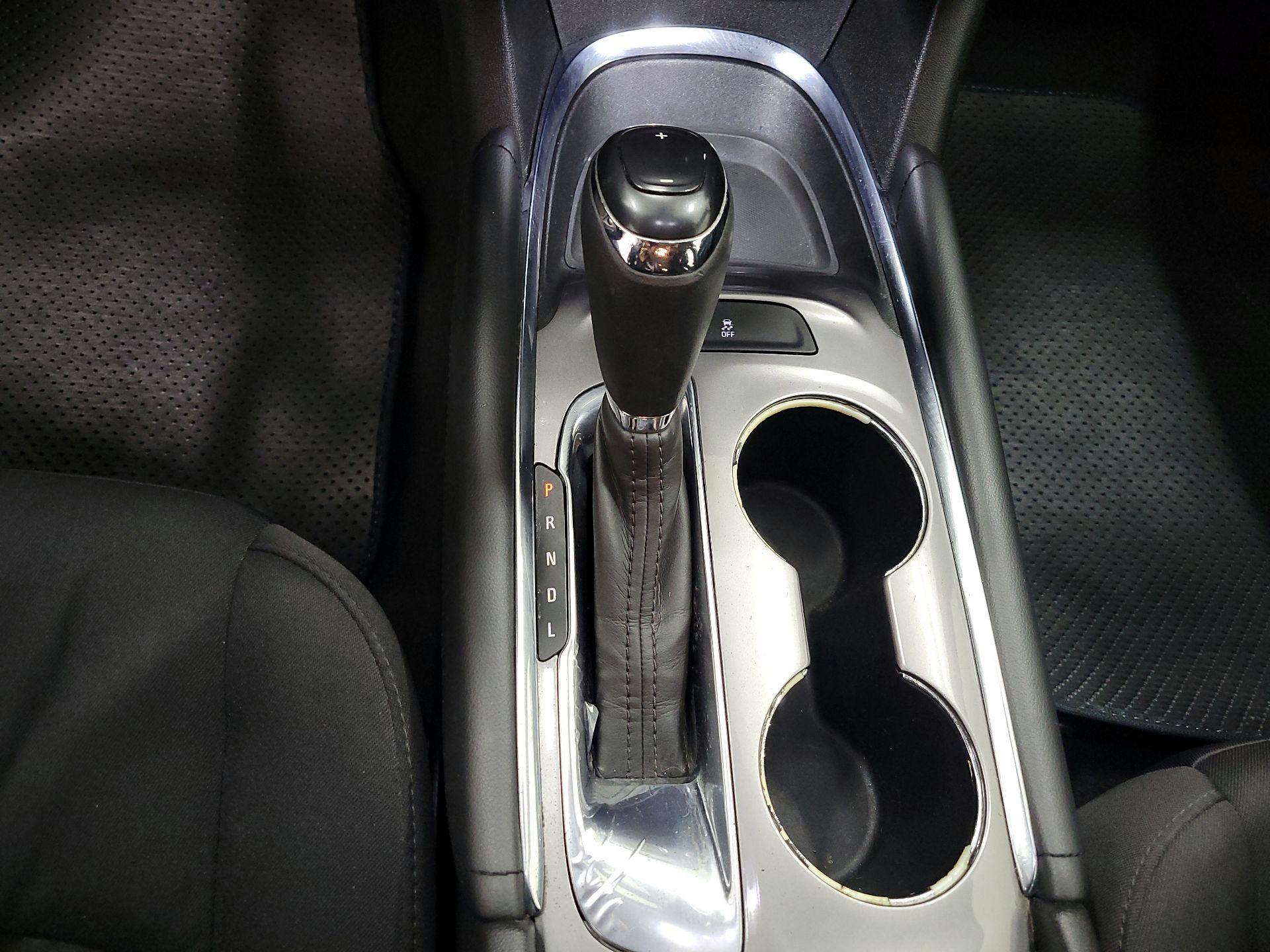 Thumbnail: 2018 Chevrolet Malibu - 17