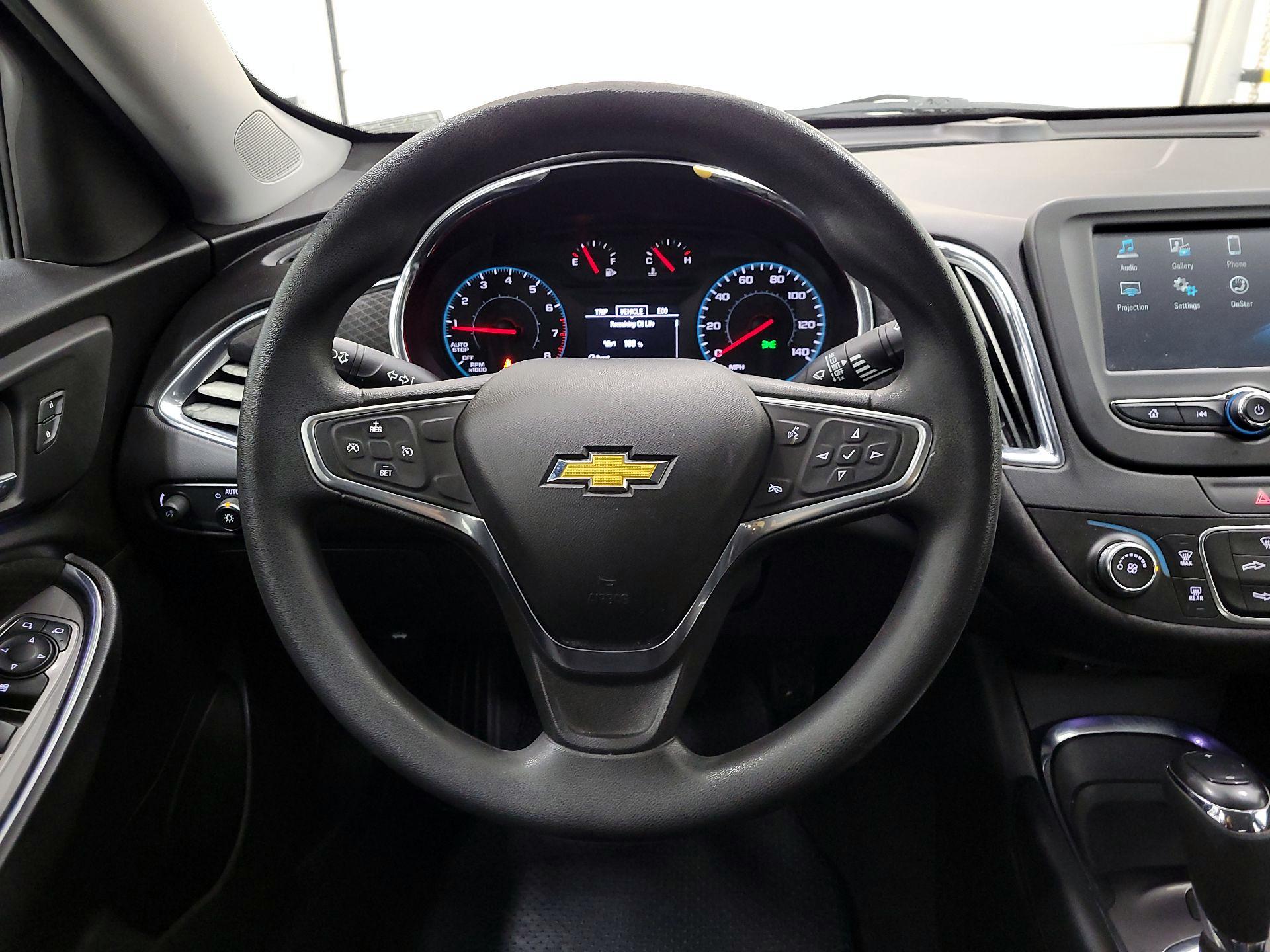 Thumbnail: 2018 Chevrolet Malibu - 19