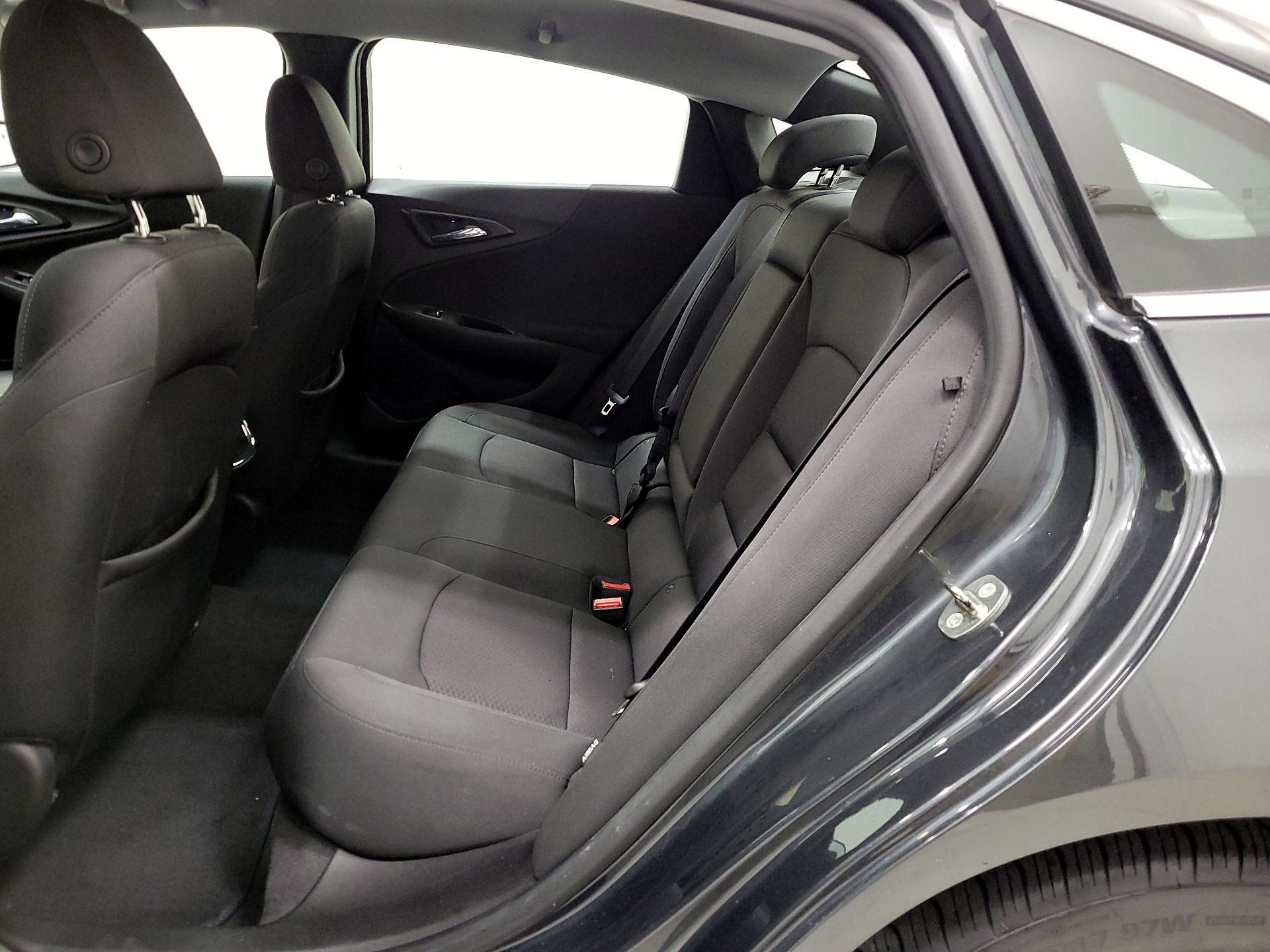 Thumbnail: 2018 Chevrolet Malibu - 20