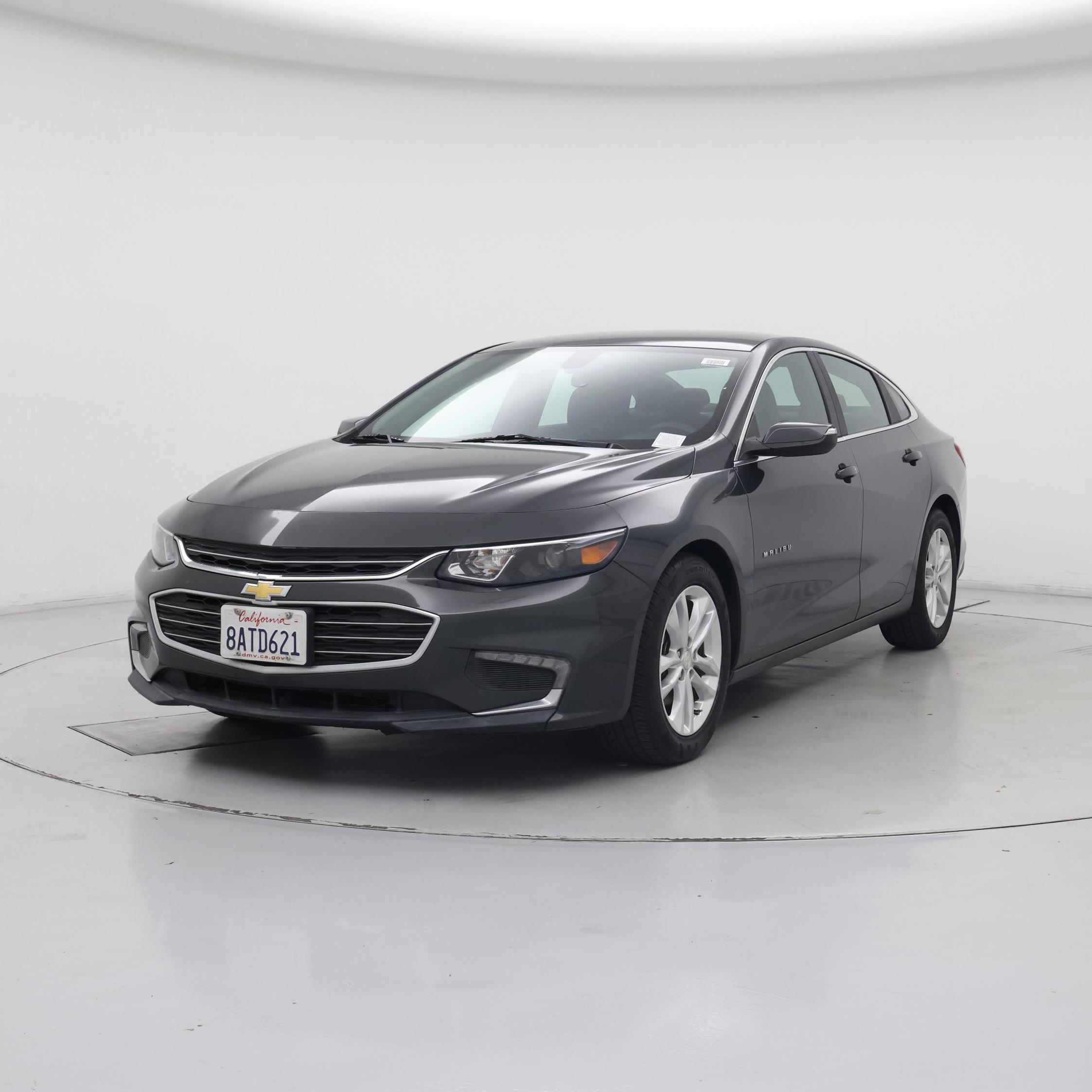 Thumbnail: 2018 Chevrolet Malibu - 4