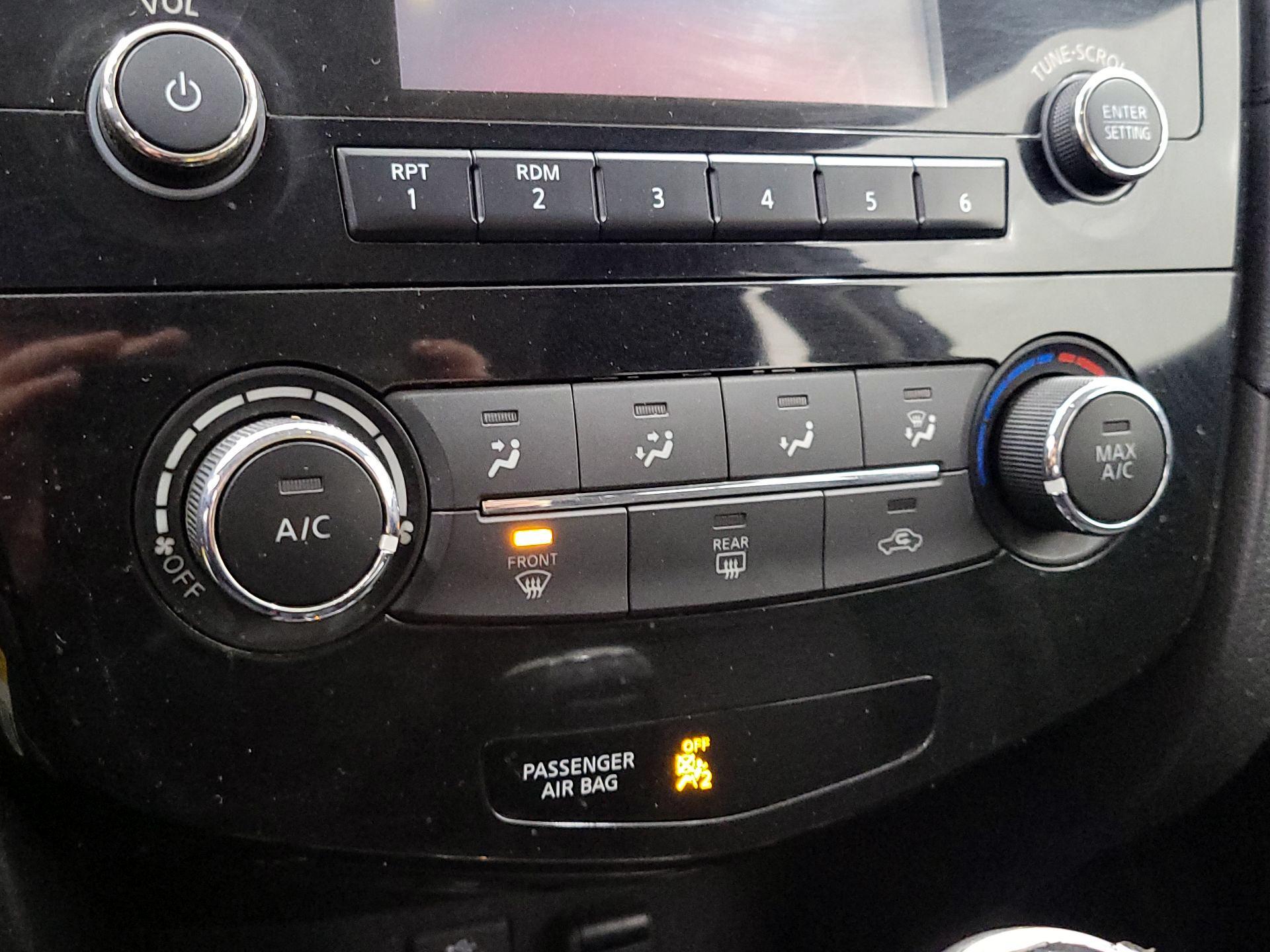 Thumbnail: 2017 Nissan Rogue - 16