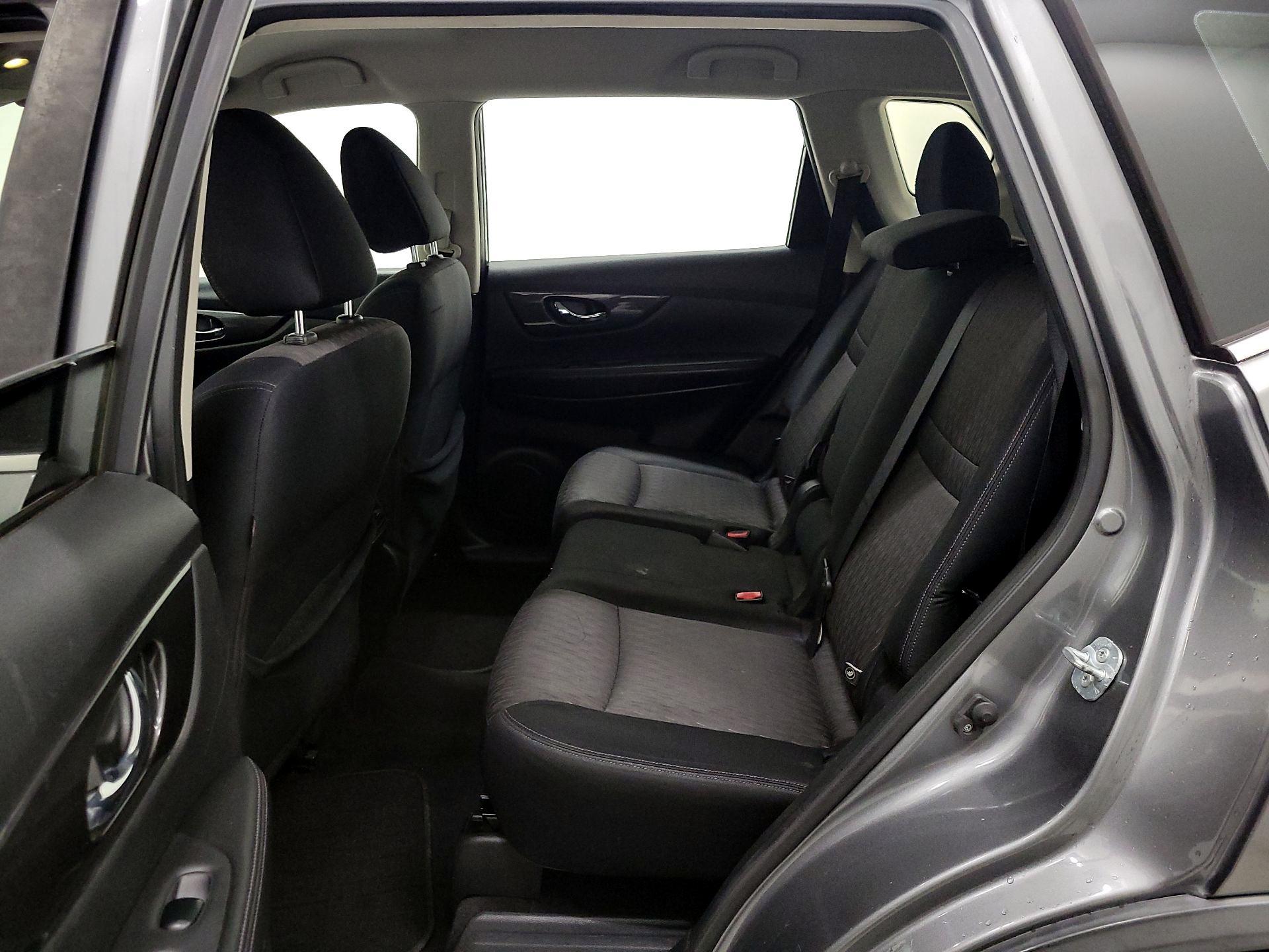 Thumbnail: 2017 Nissan Rogue - 19