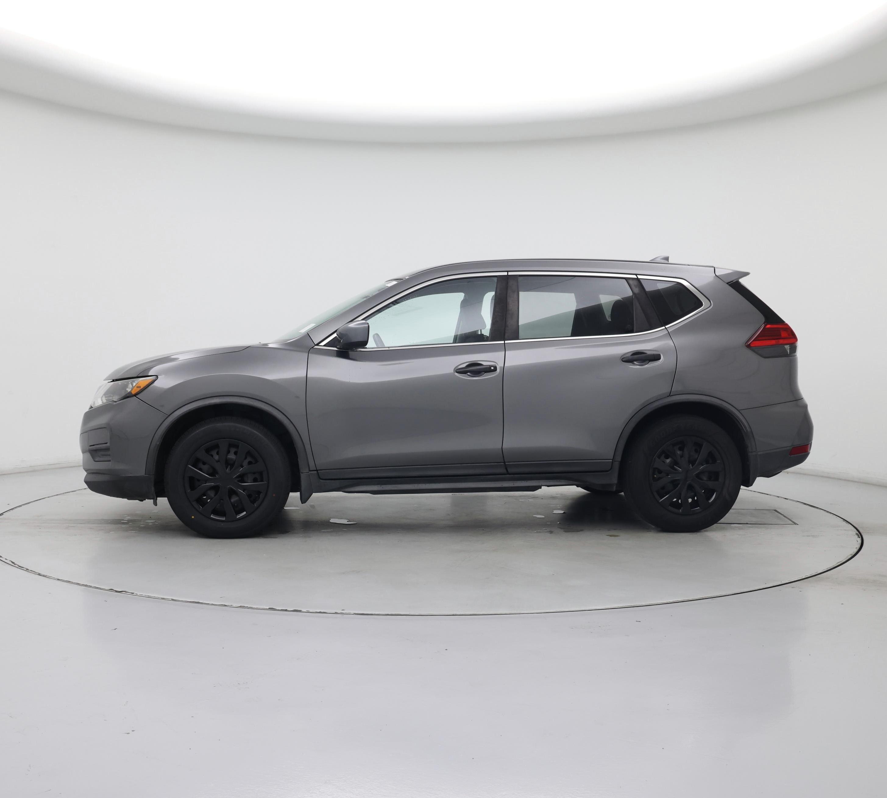 Thumbnail: 2017 Nissan Rogue - 3