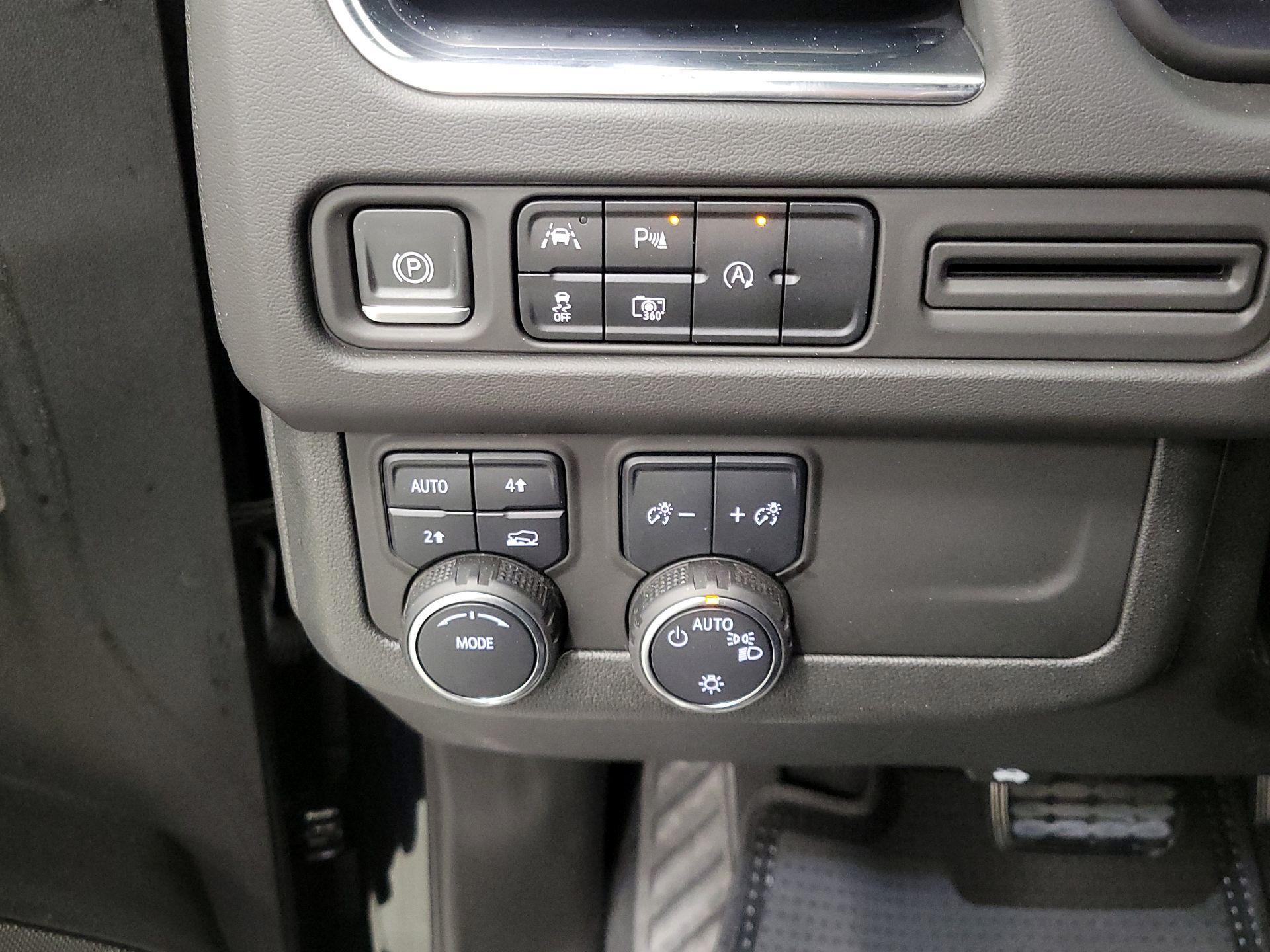 Thumbnail: 2023 Chevrolet Tahoe - 13