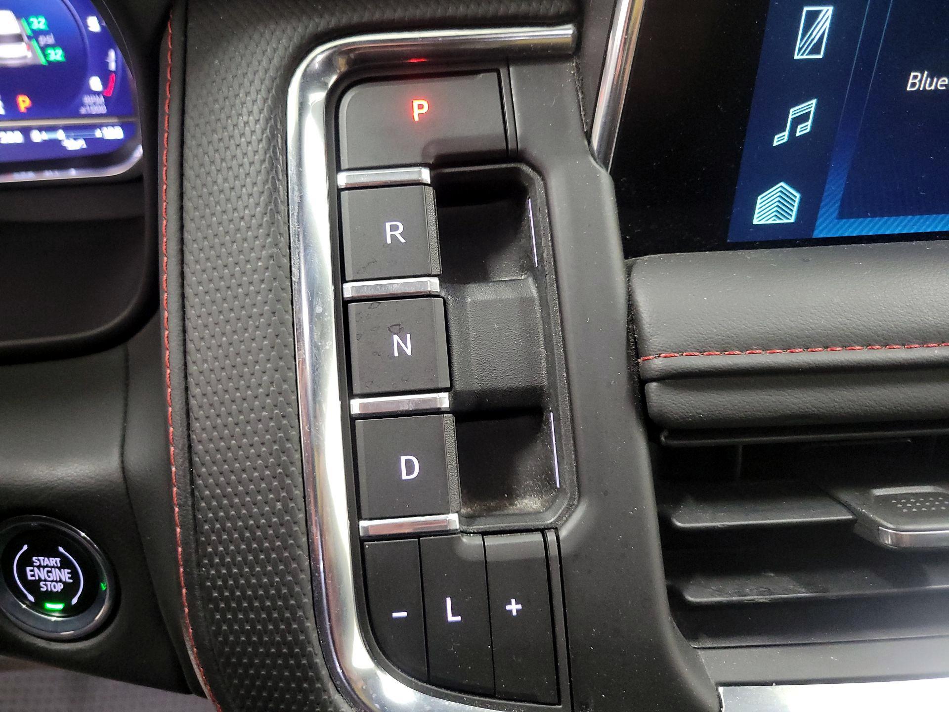 Thumbnail: 2023 Chevrolet Tahoe - 18