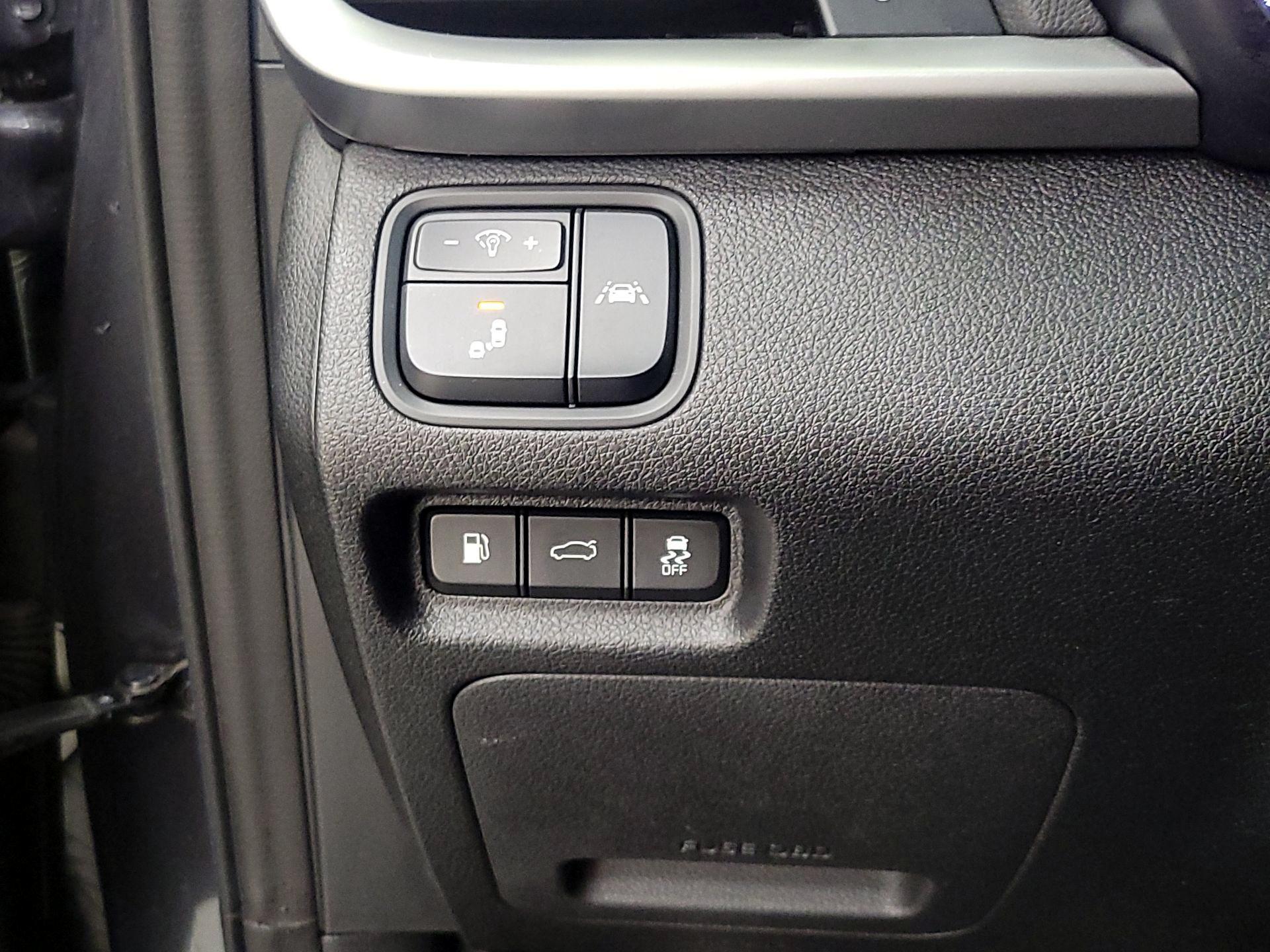 Thumbnail: 2019 Kia Optima - 13