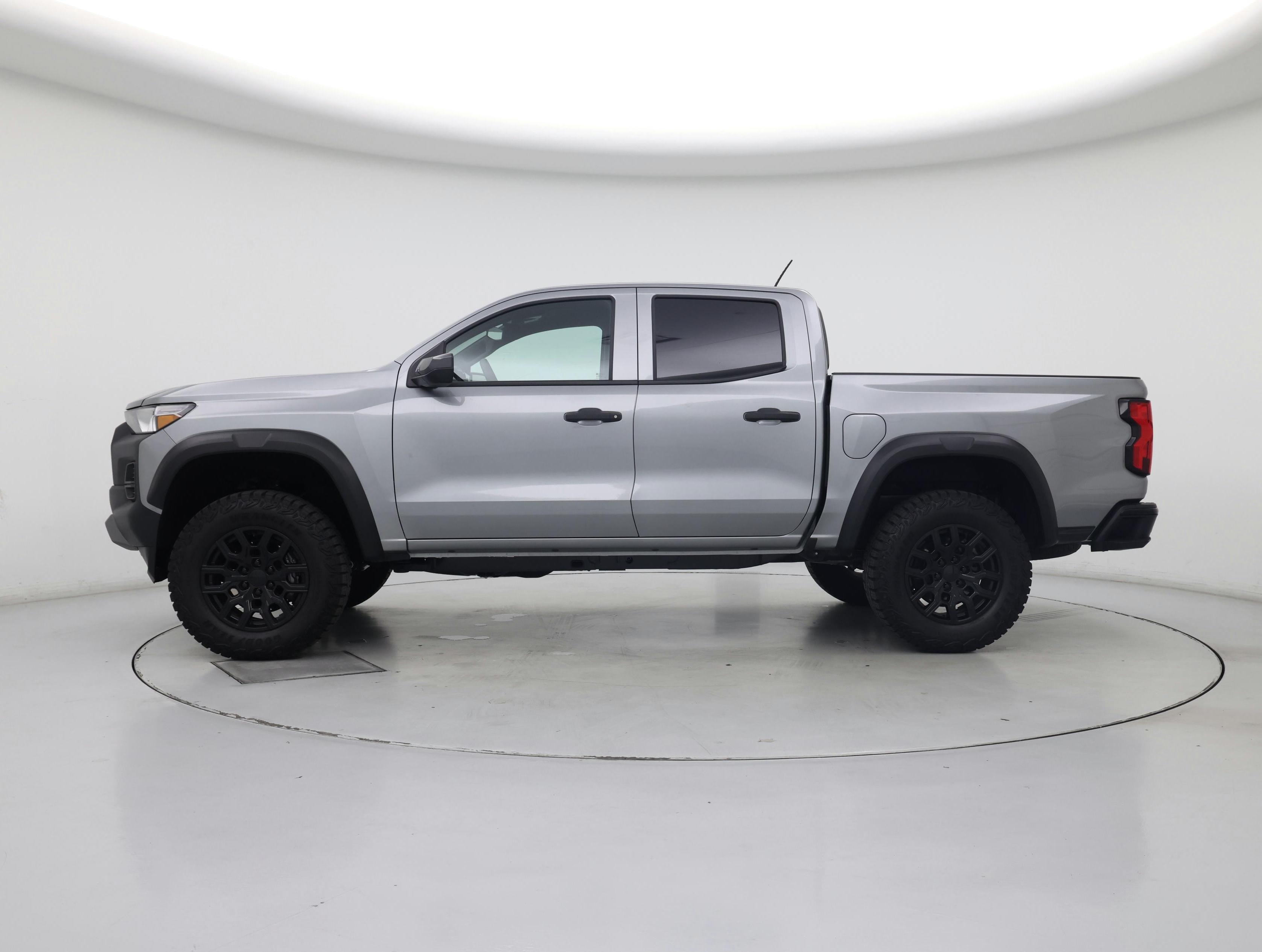 Thumbnail: 2025 Chevrolet Colorado - 3