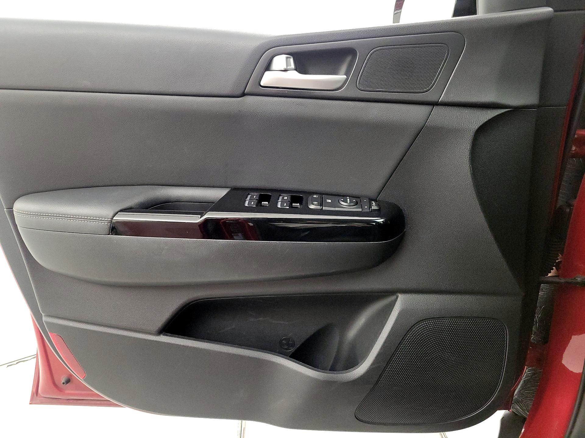 Thumbnail: 2020 Kia Sportage - 12