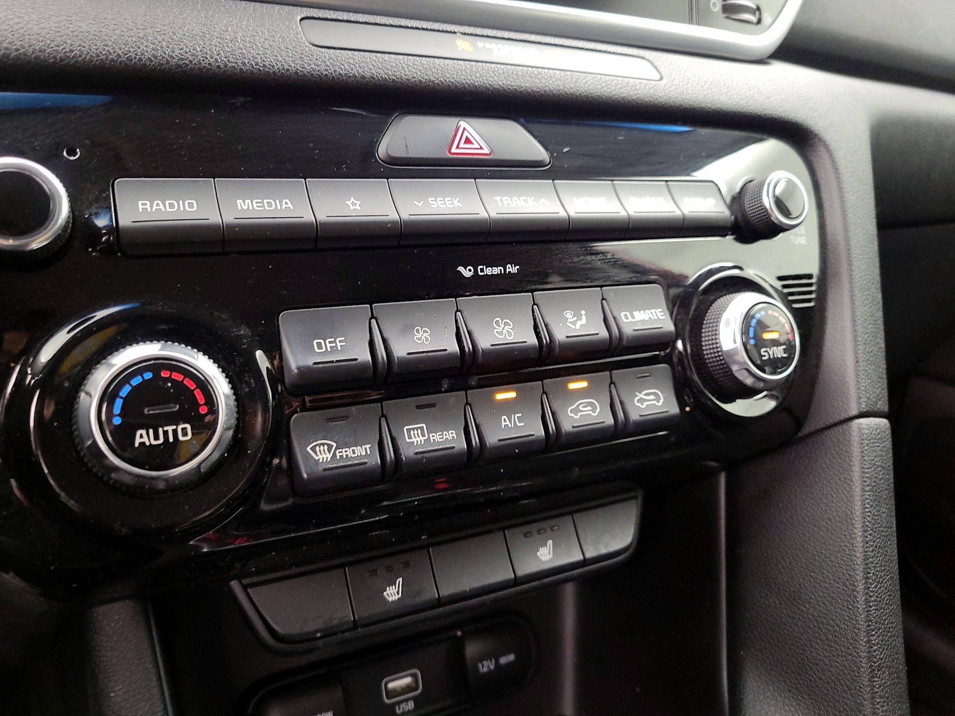 Thumbnail: 2020 Kia Sportage - 16