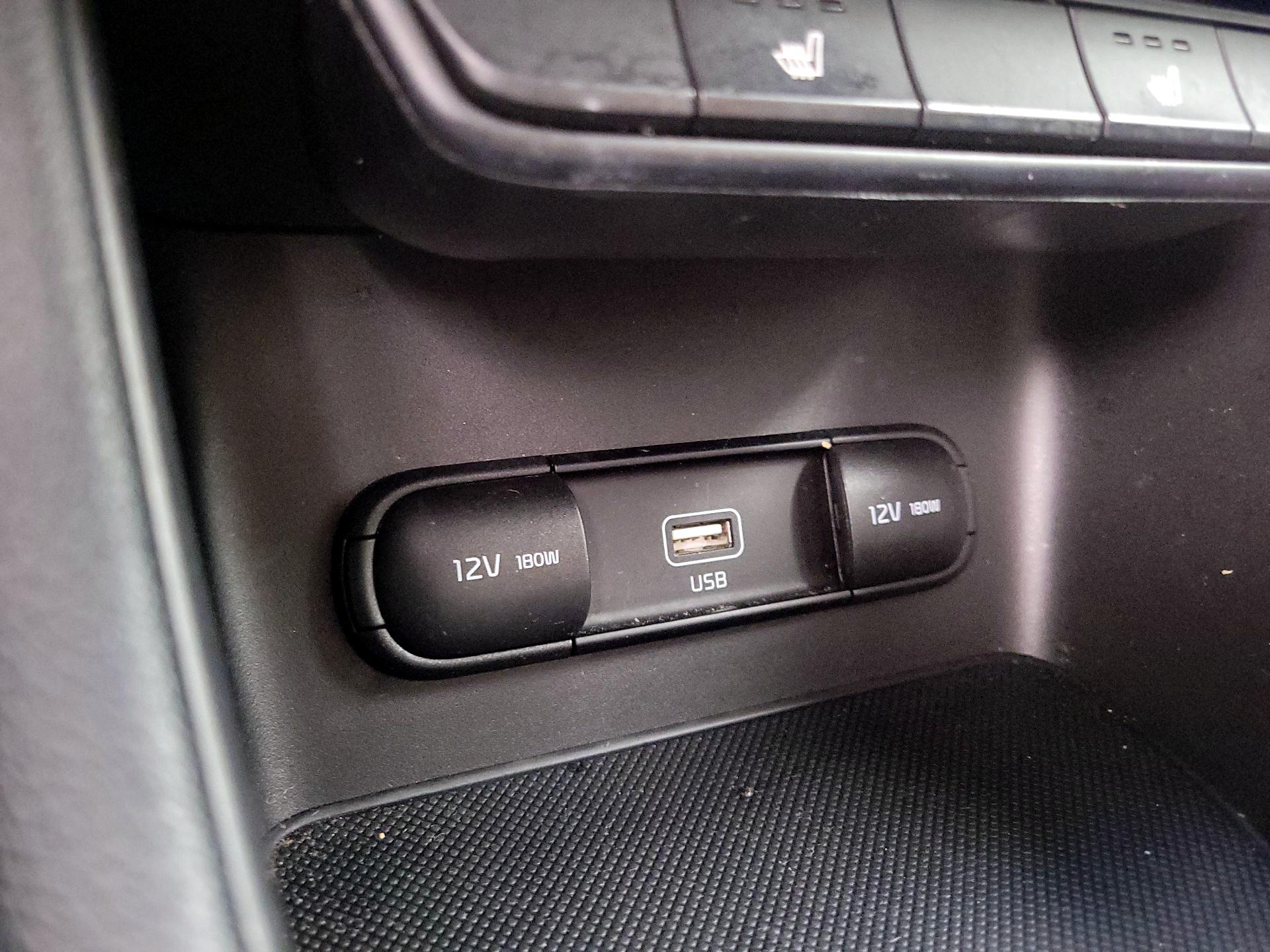 Thumbnail: 2020 Kia Sportage - 18