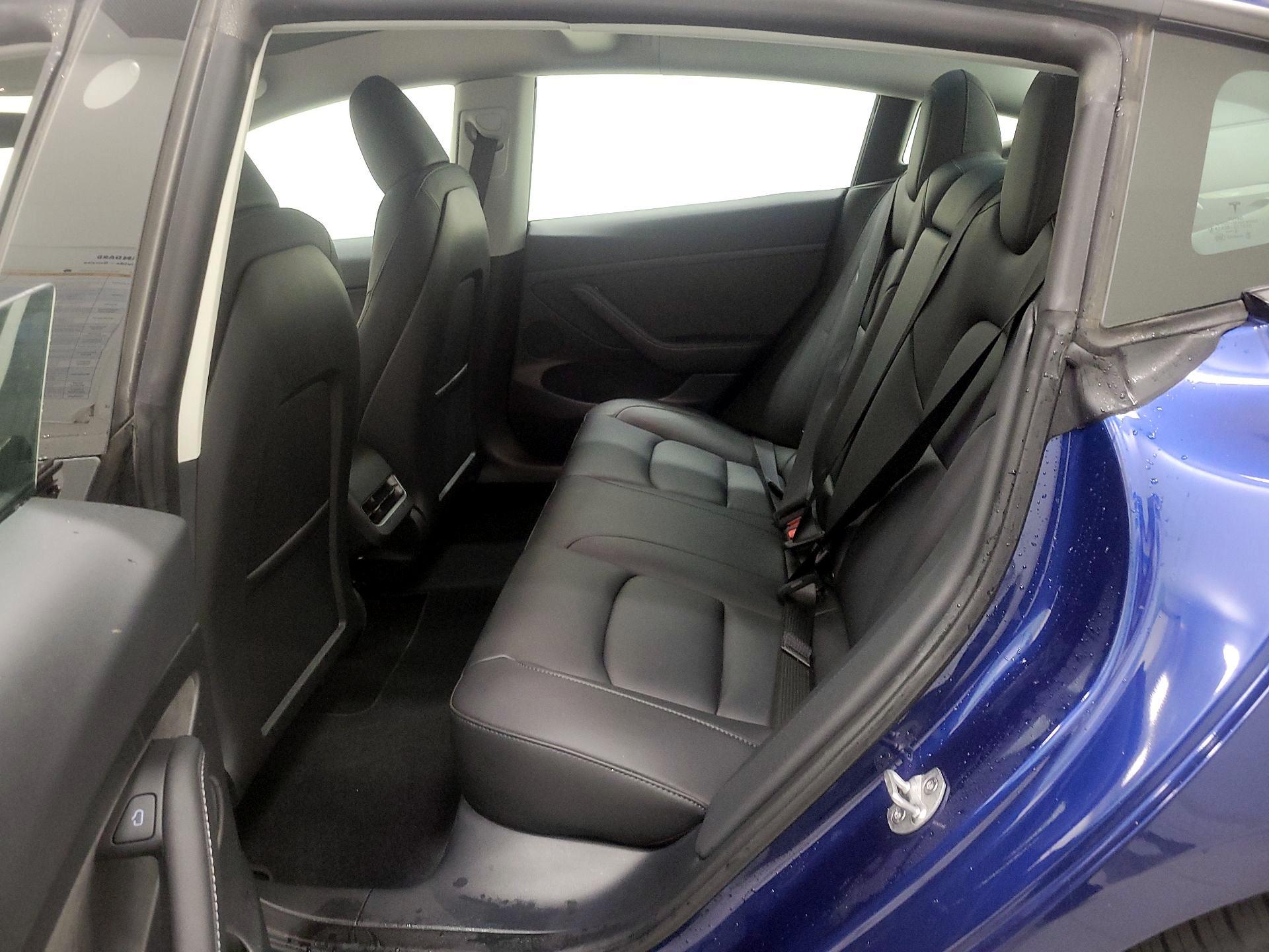 Thumbnail: 2023 Tesla Model 3 - 19