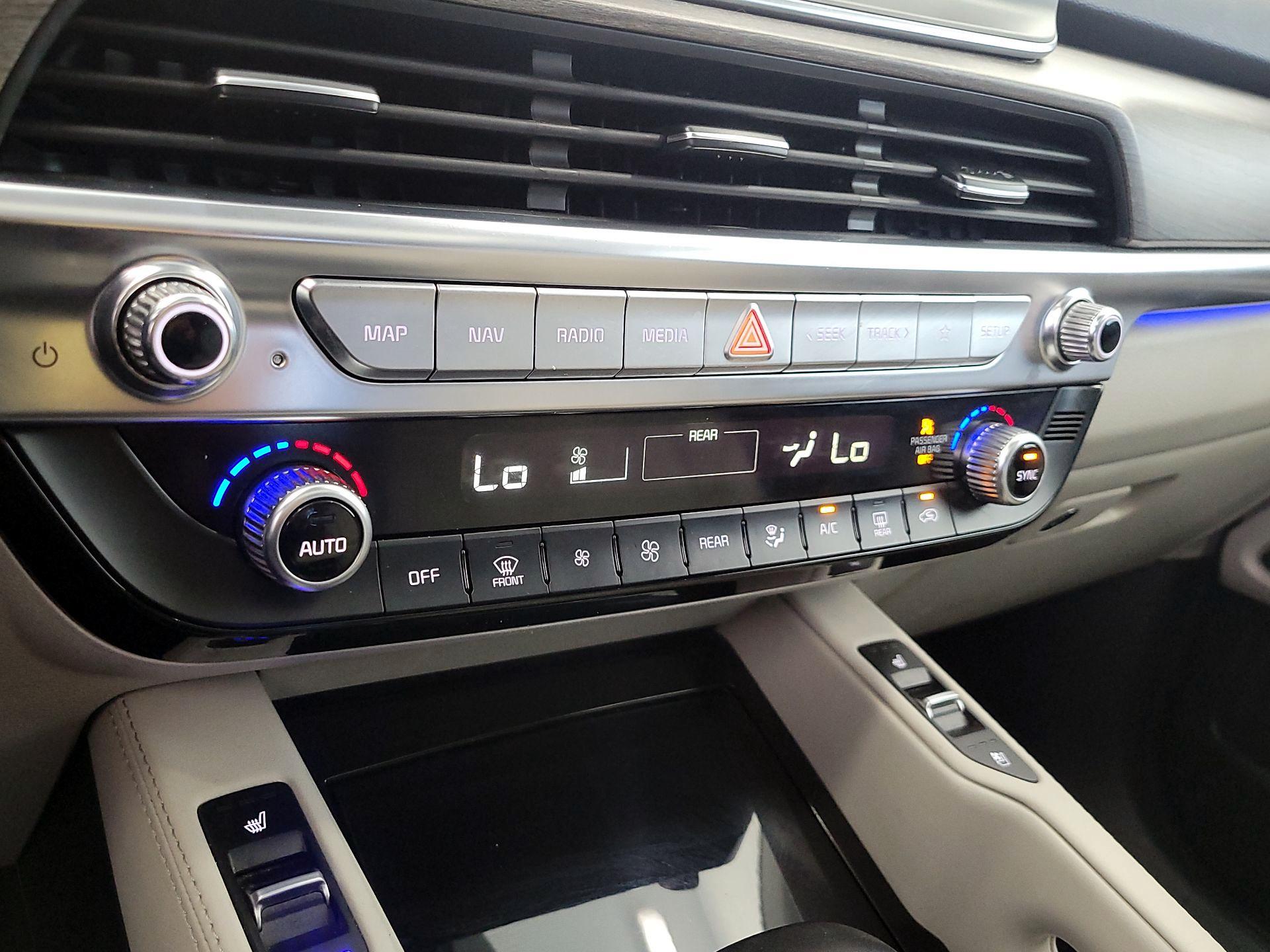 Thumbnail: 2020 Kia Telluride - 17