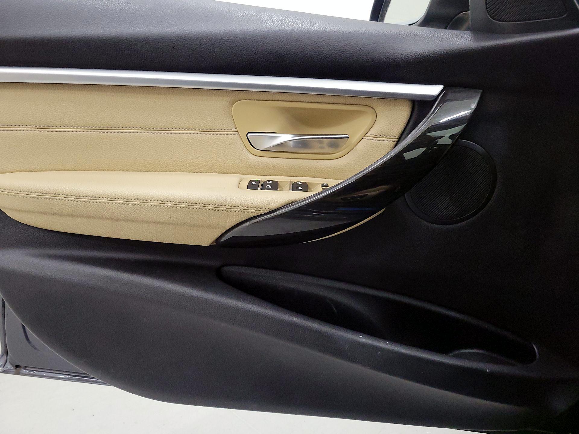 Thumbnail: 2017 BMW 3 Series - 12