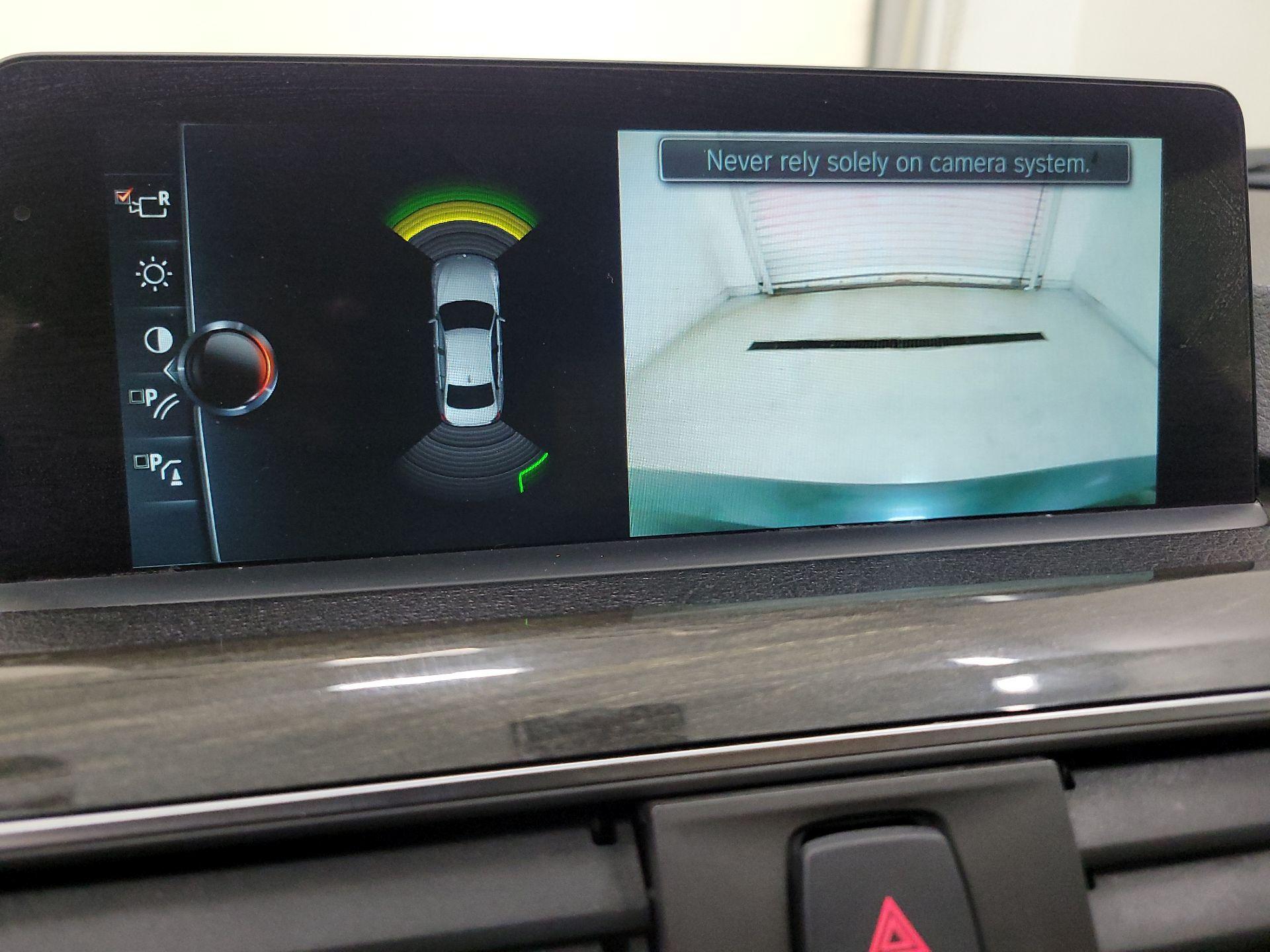 Thumbnail: 2017 BMW 3 Series - 15