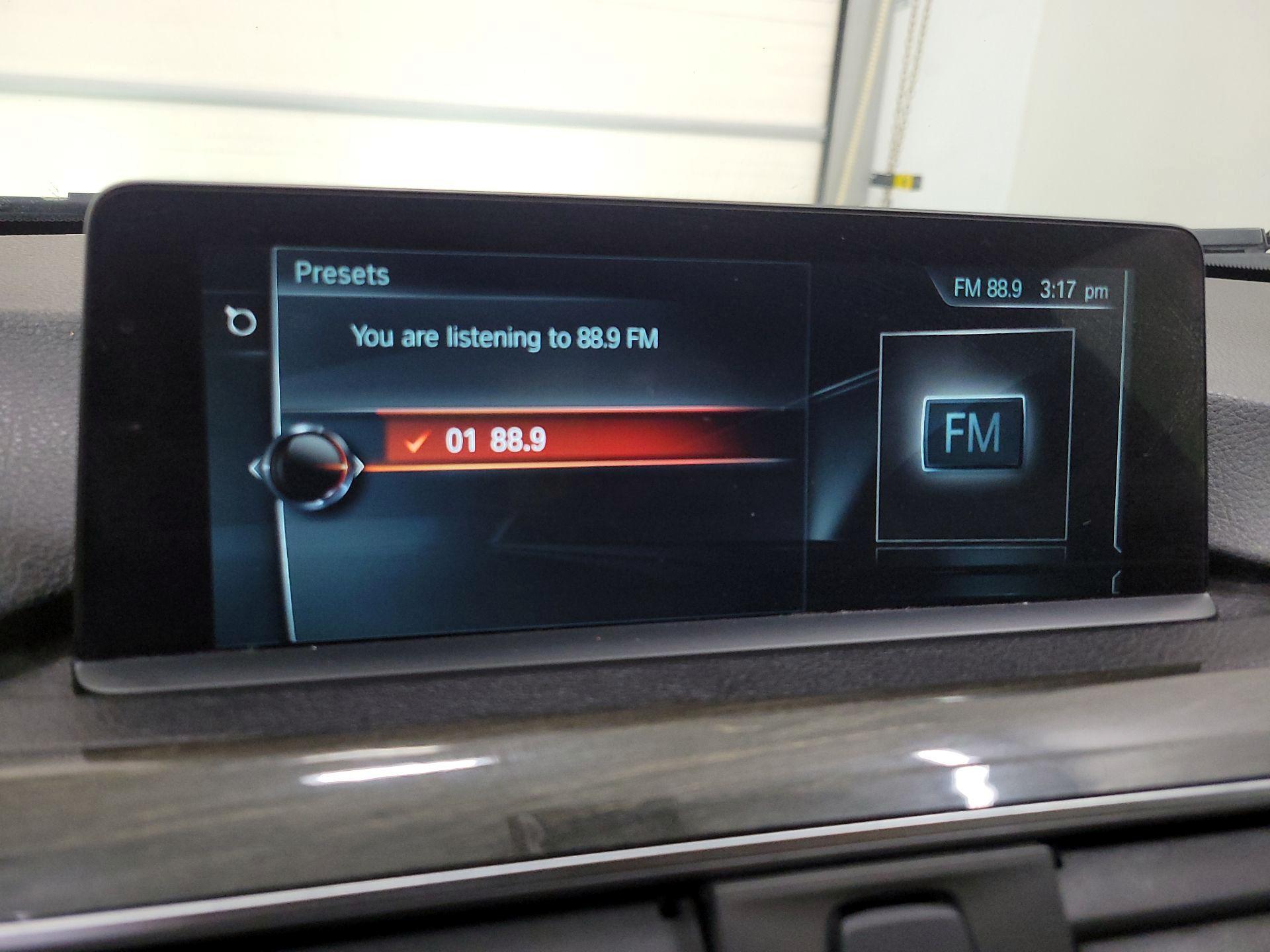 Thumbnail: 2017 BMW 3 Series - 16