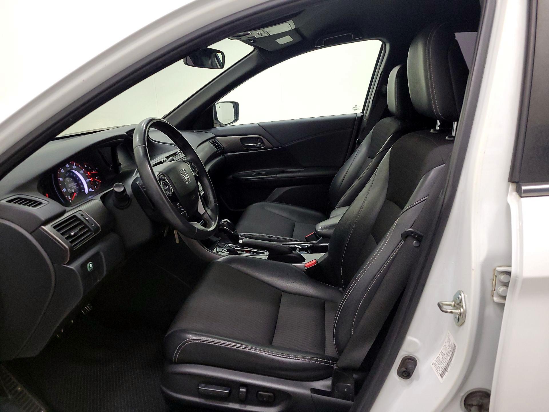 Thumbnail: 2016 Honda Accord - 11