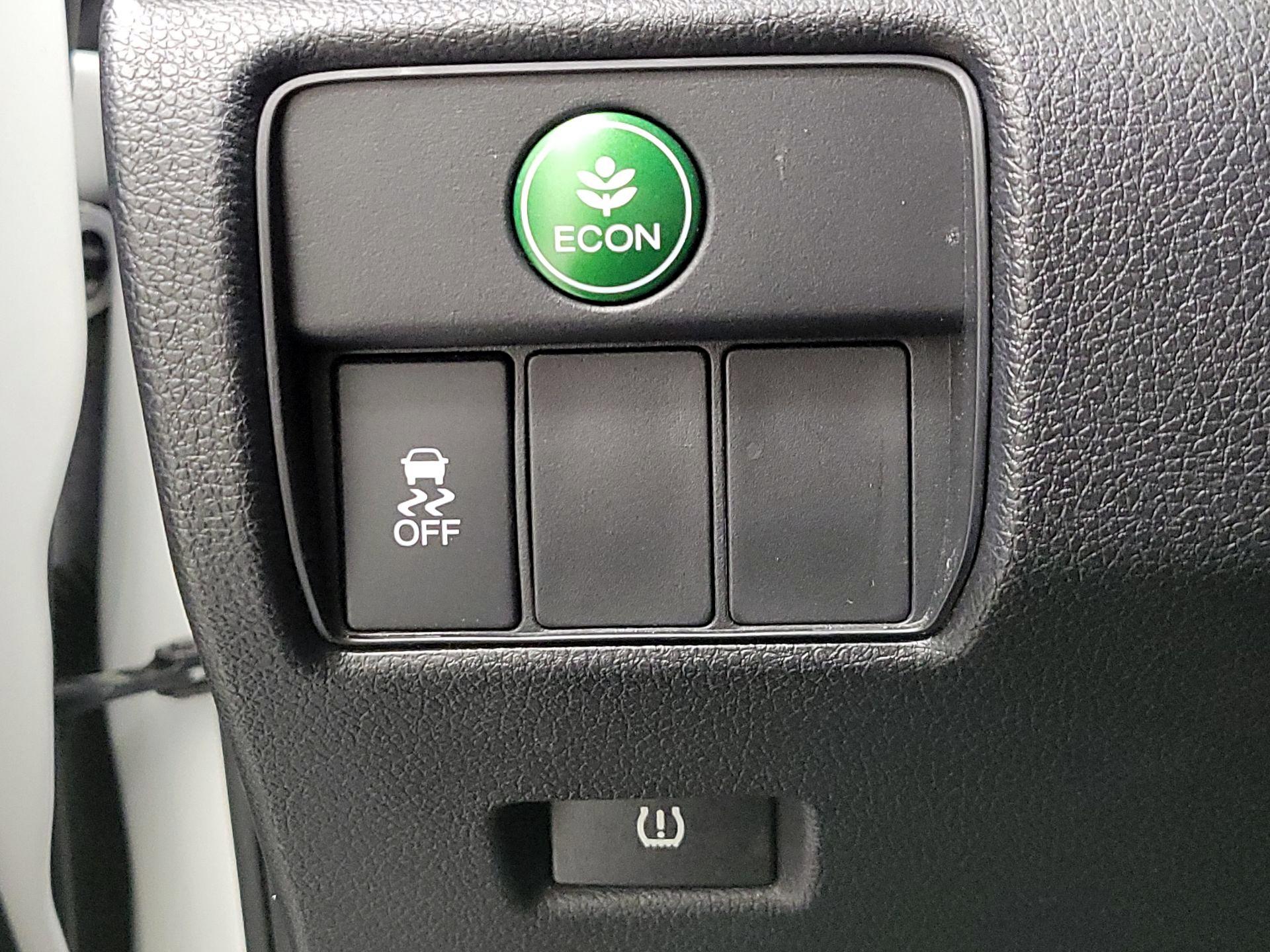 Thumbnail: 2016 Honda Accord - 13