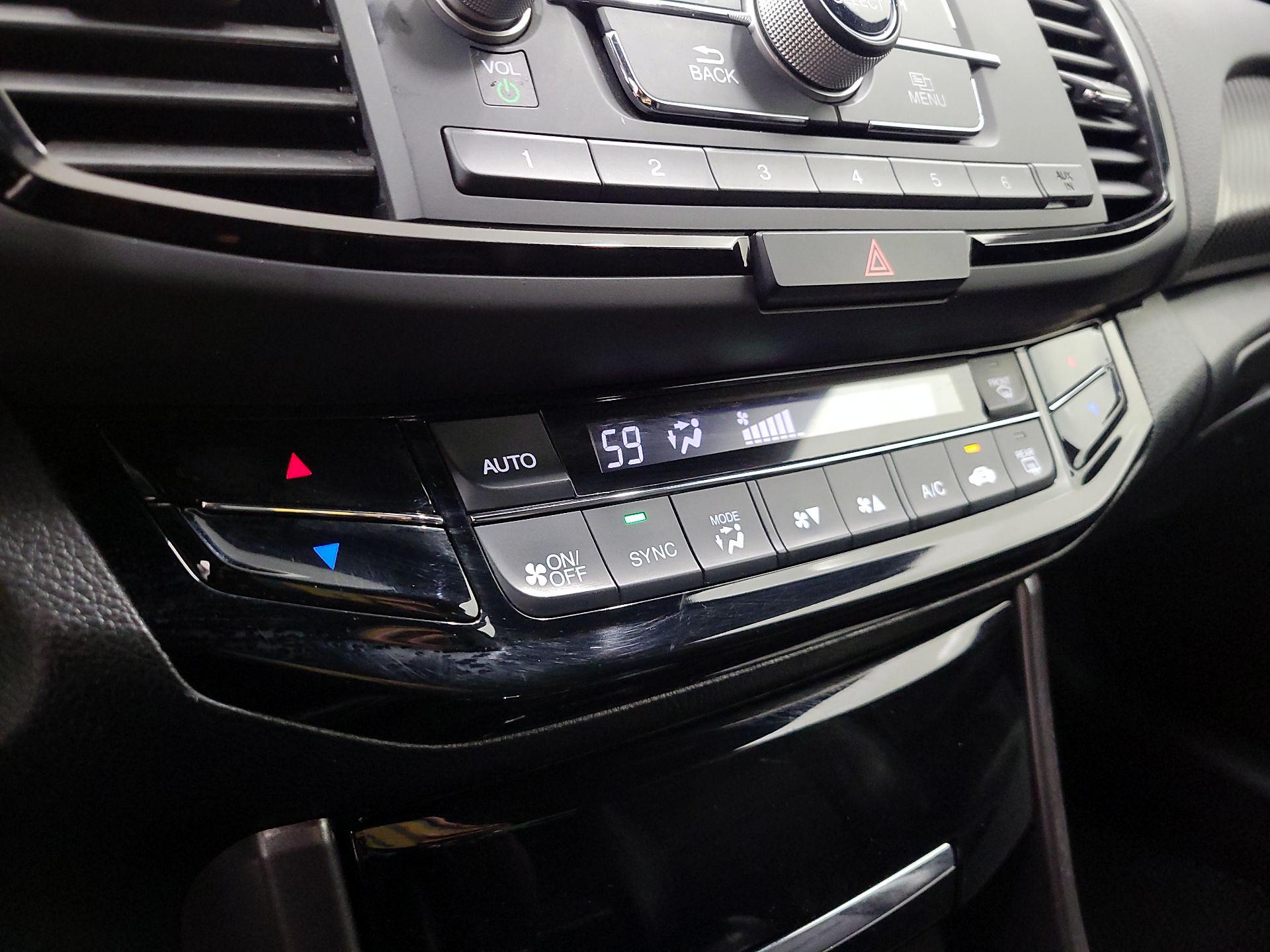 Thumbnail: 2016 Honda Accord - 16