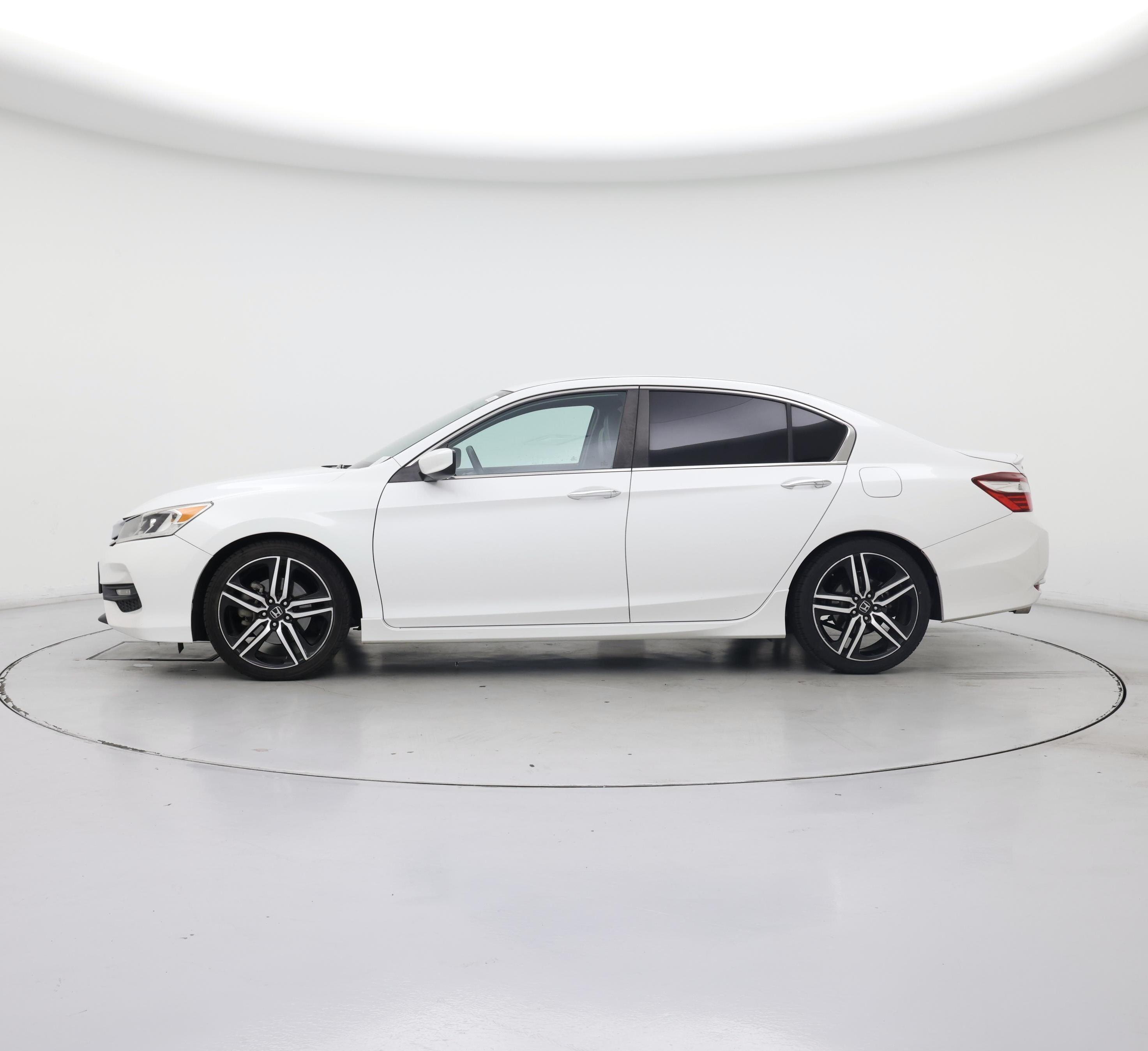 Thumbnail: 2016 Honda Accord - 3