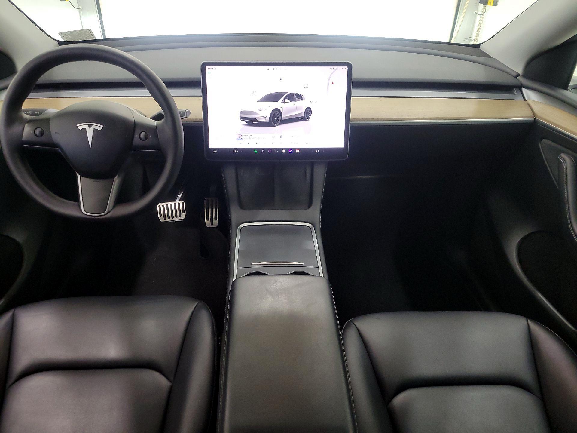 Thumbnail: 2023 Tesla Model Y - 9