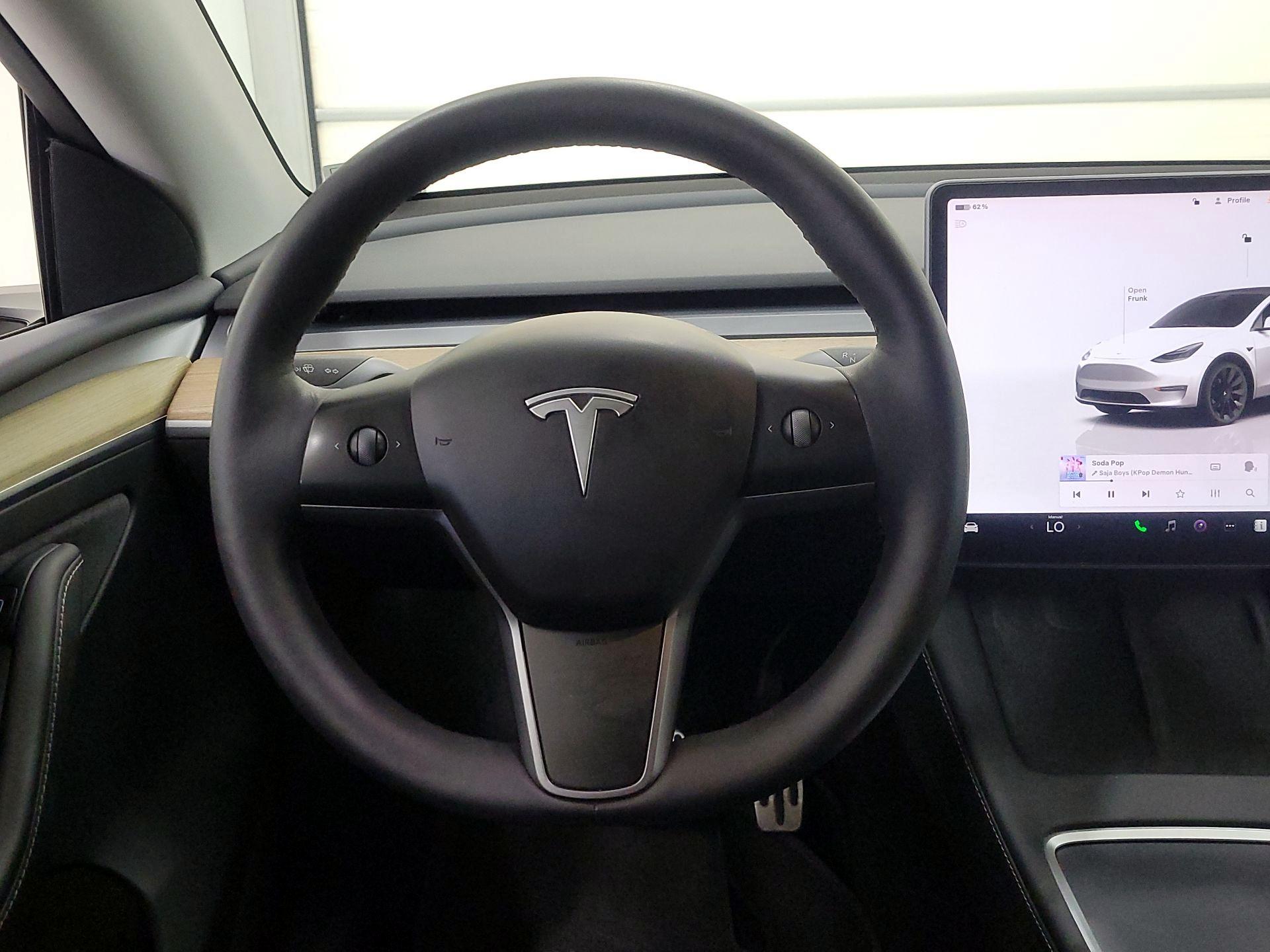 Thumbnail: 2023 Tesla Model Y - 10