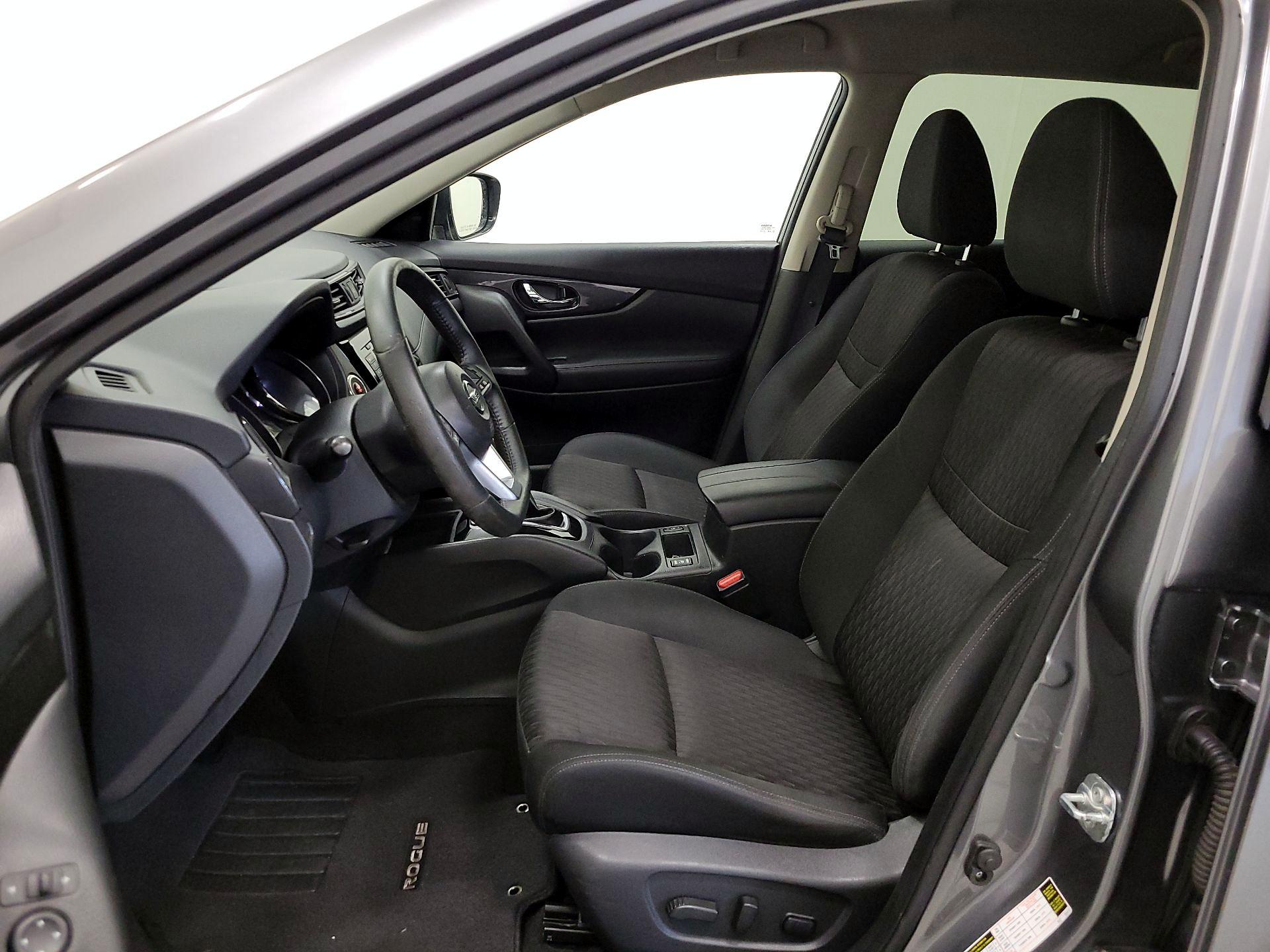 Thumbnail: 2018 Nissan Rogue - 11