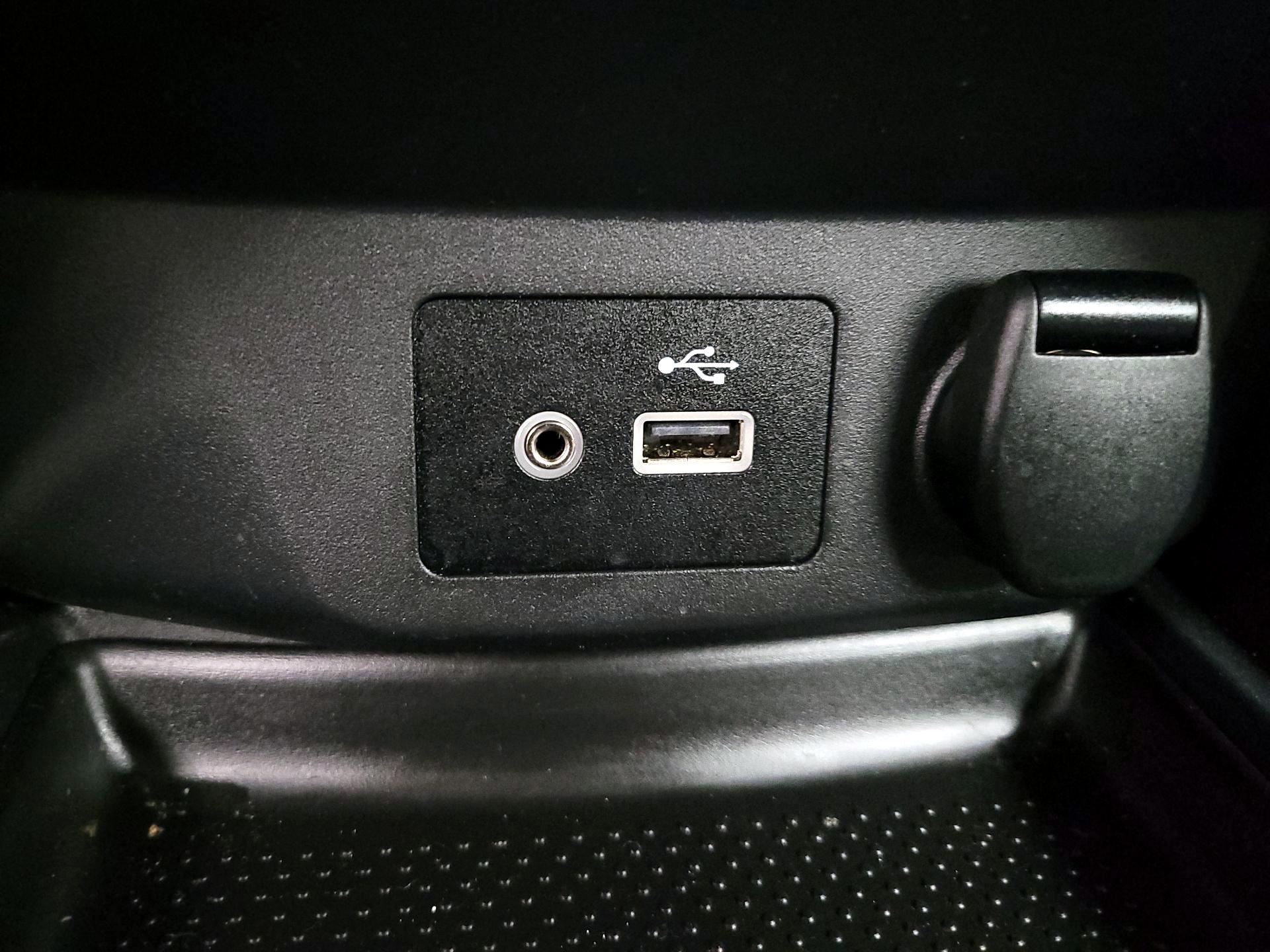 Thumbnail: 2018 Nissan Rogue - 18