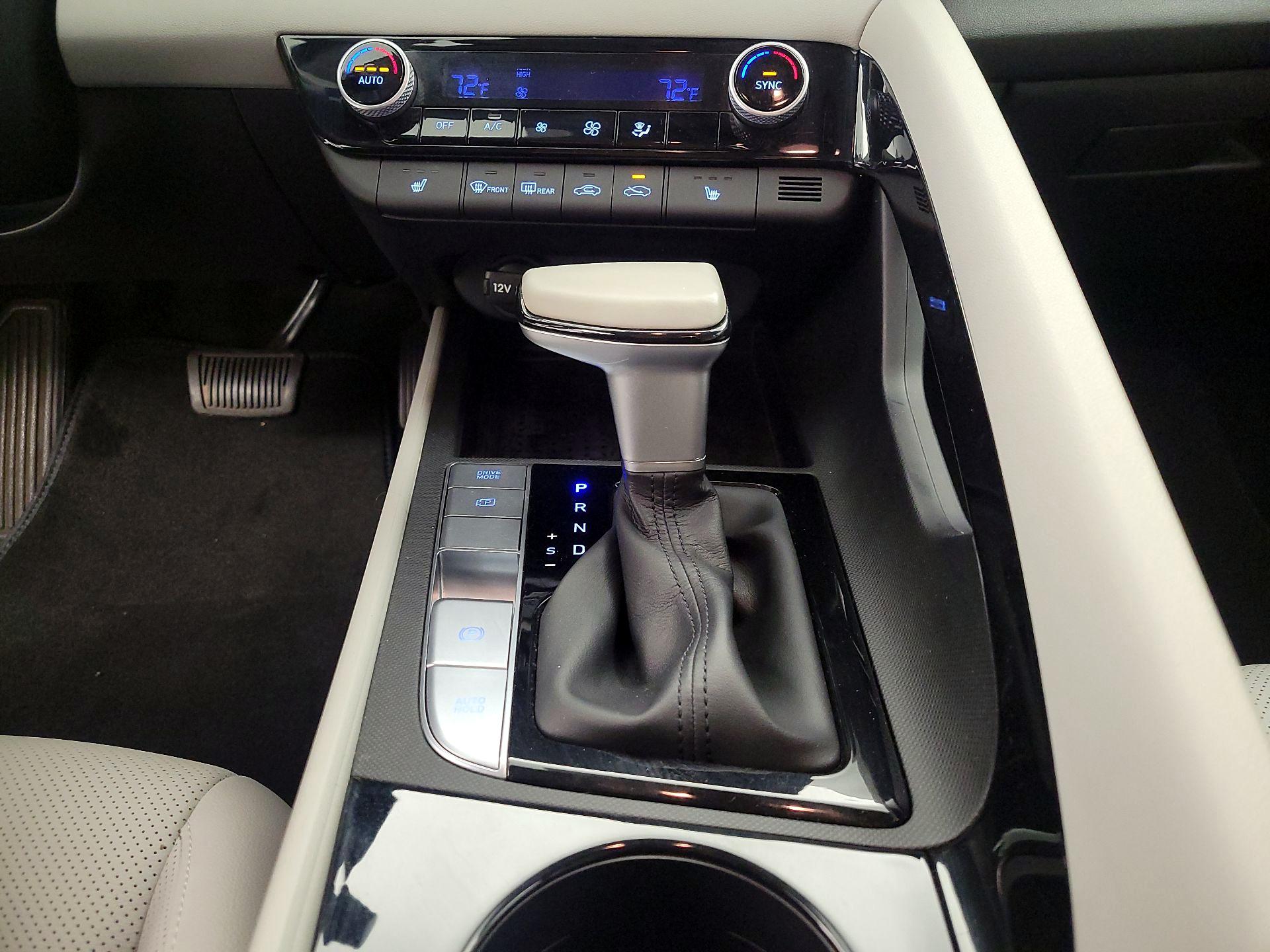 Thumbnail: 2023 Hyundai Elantra - 18