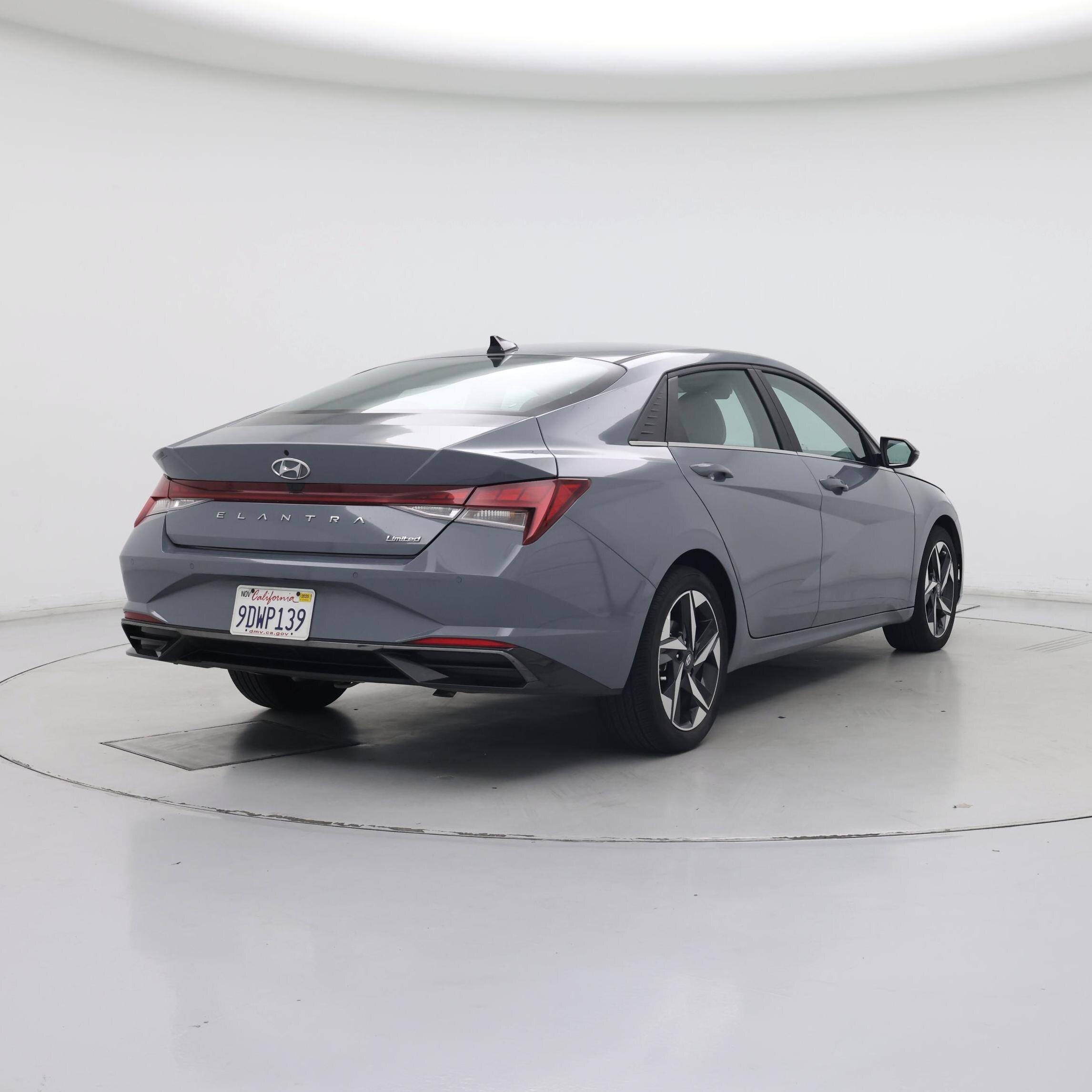 Thumbnail: 2023 Hyundai Elantra - 8