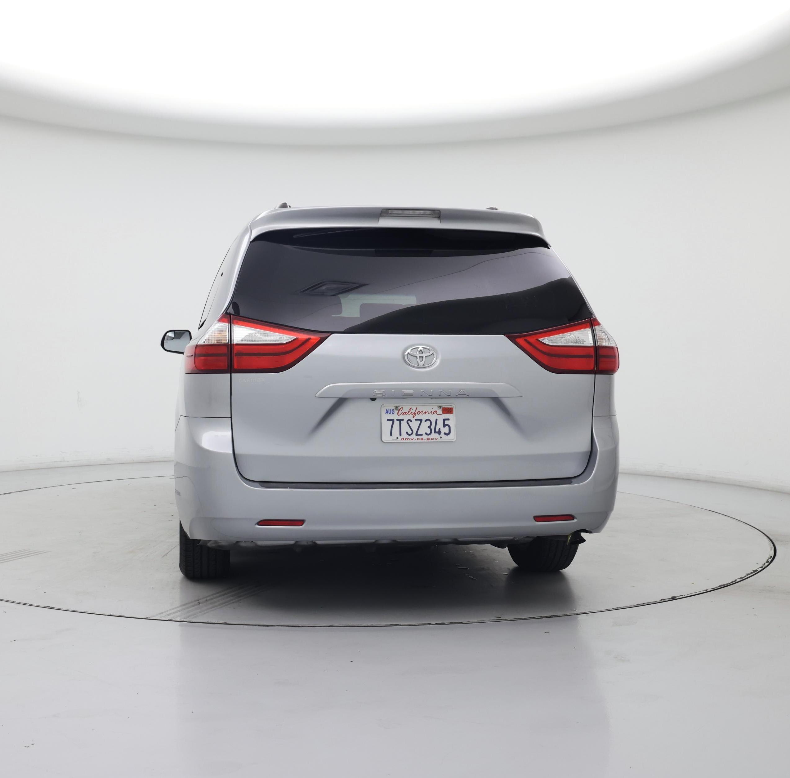 Thumbnail: 2016 Toyota Sienna - 6