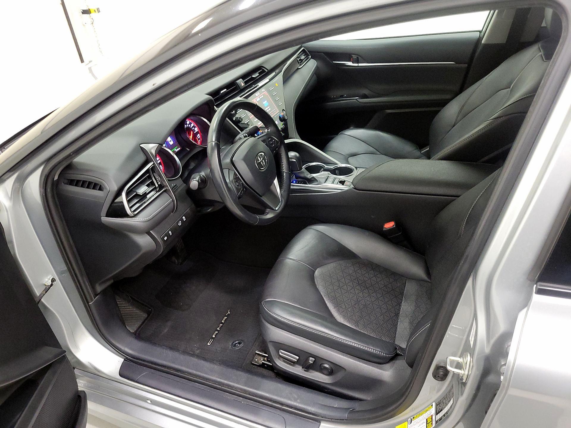 Thumbnail: 2020 Toyota Camry - 11