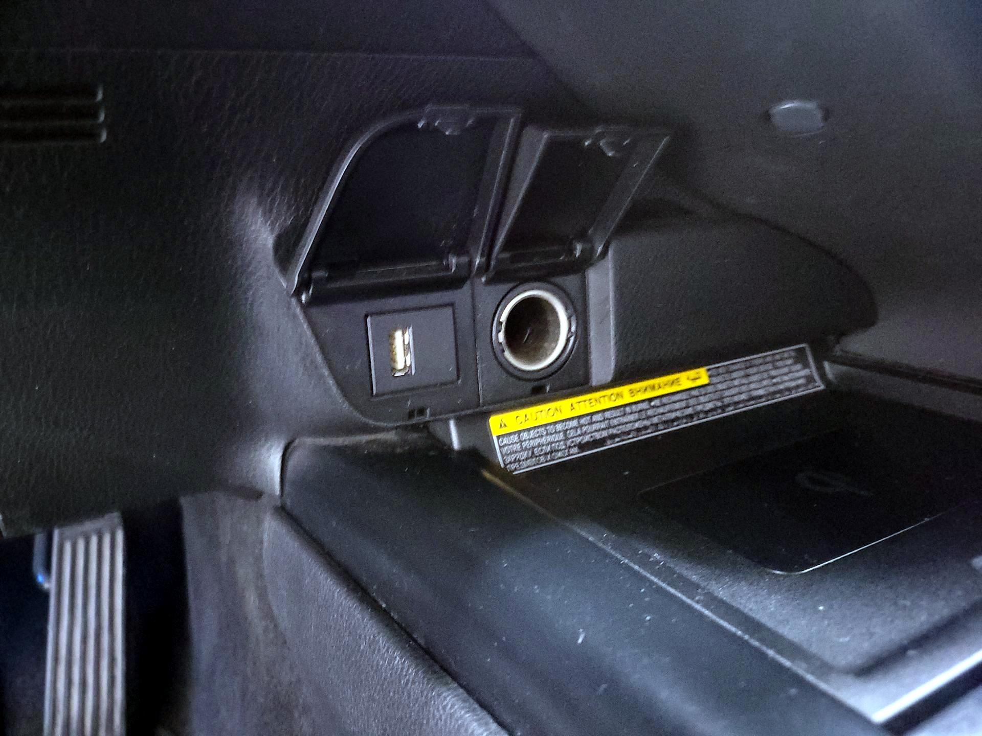 Thumbnail: 2020 Toyota Camry - 18