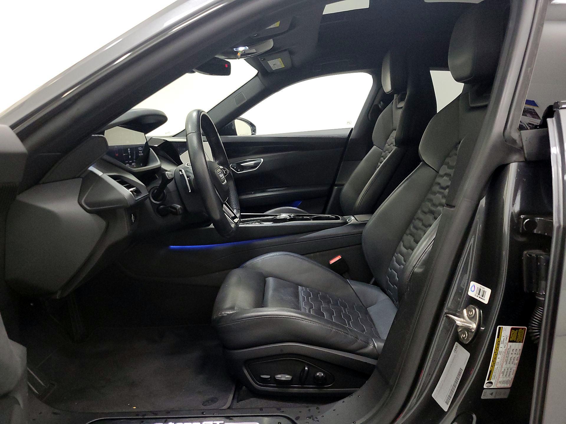 Thumbnail: 2022 Audi e-tron GT - 11