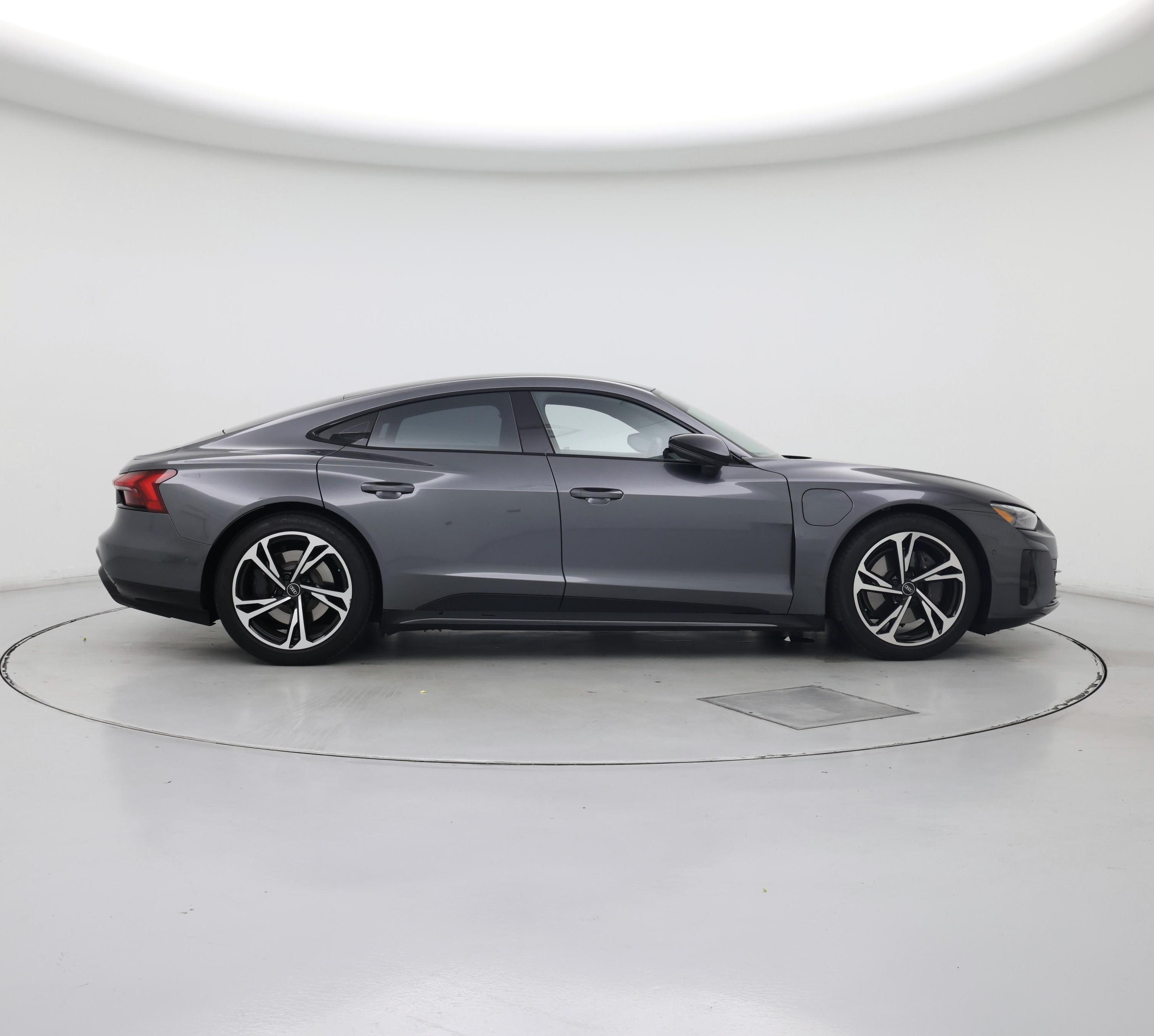 Thumbnail: 2022 Audi e-tron GT - 7